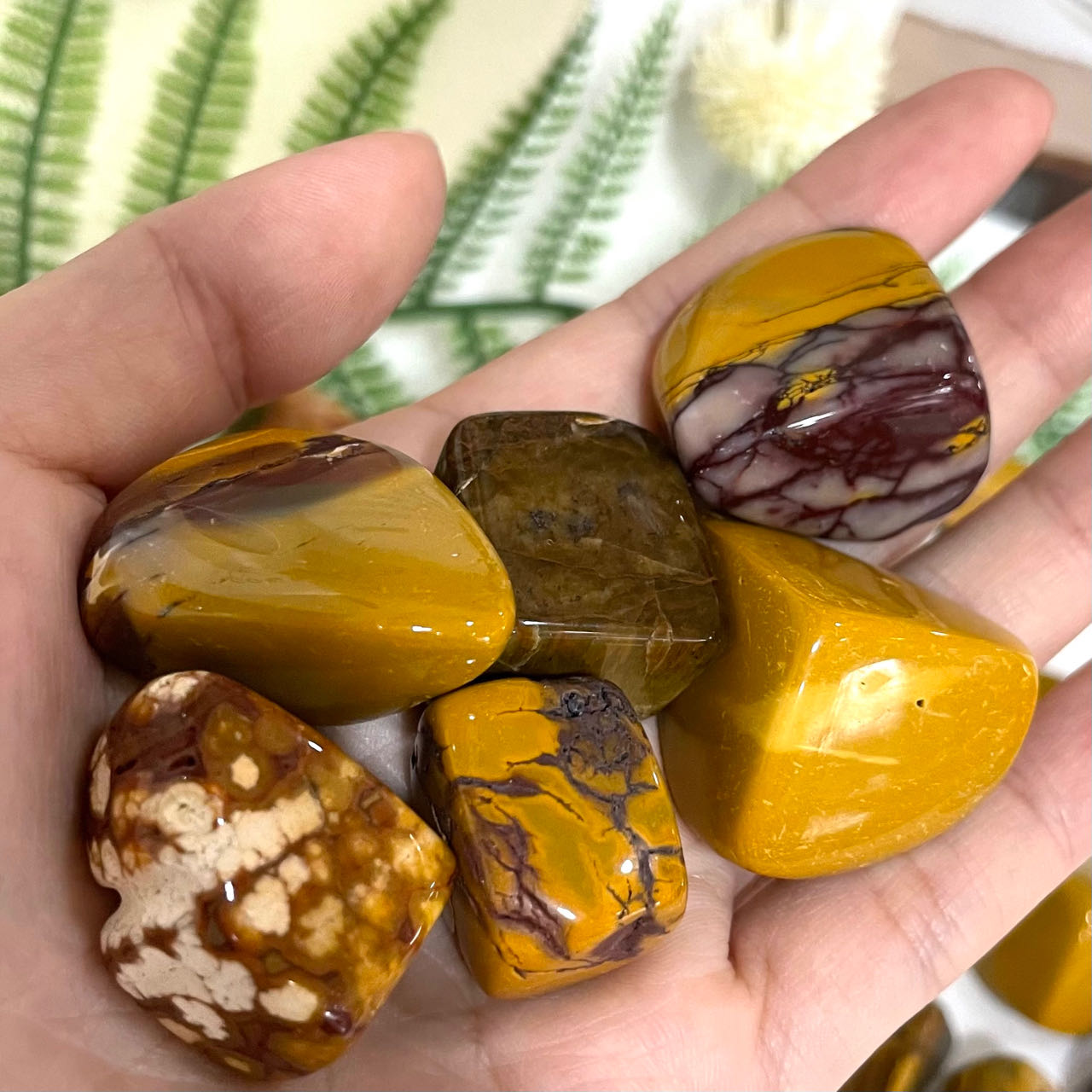 Moonkaite Jasper Chips Raw Gemstone About 800g Healing Stone Home Decoration From IG Crystal