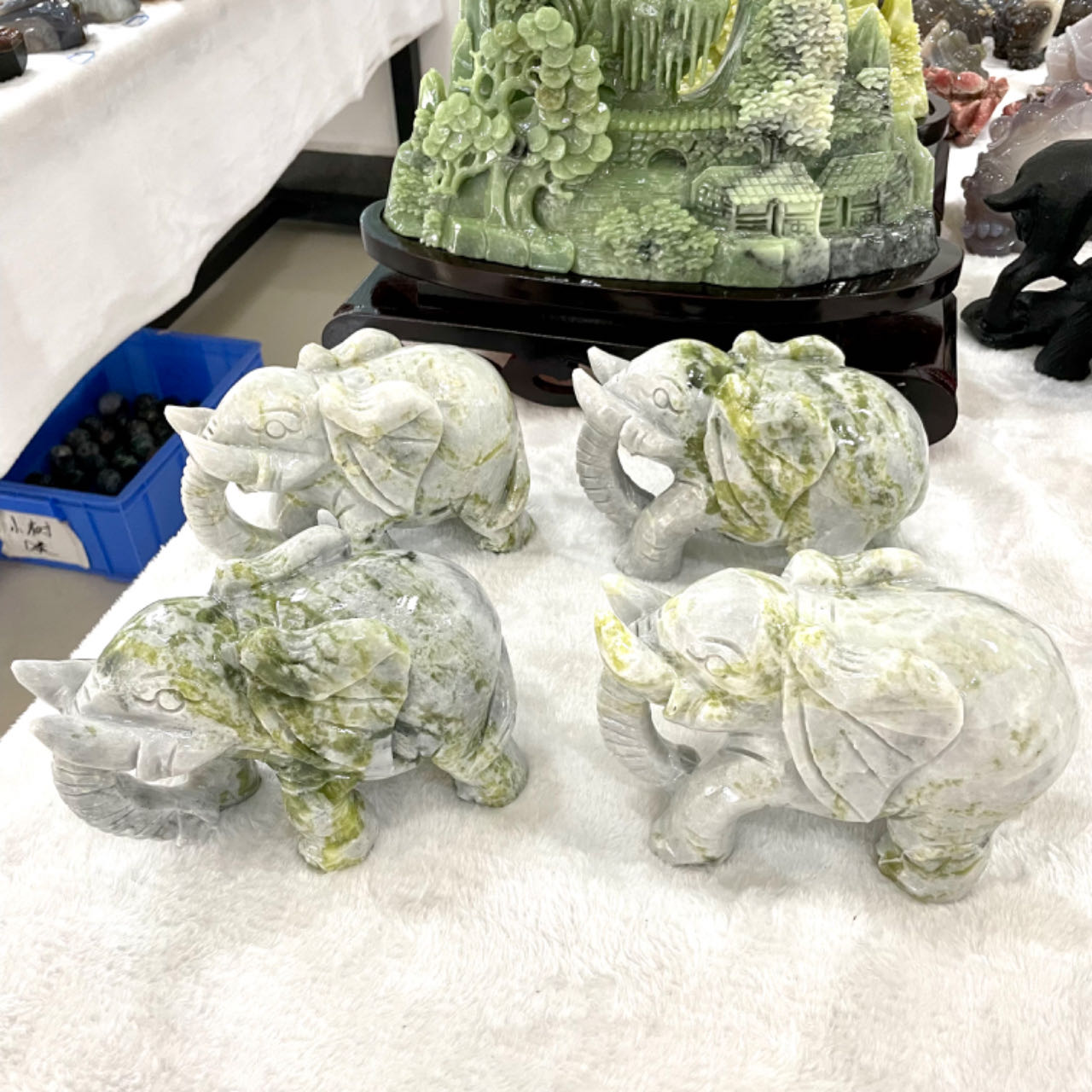 1 Count Big Elephant Jade Healing Crystal Gem Reiki Healing Home Decor Crystal Jewelry Shop Pretty Crystals From IG Crystal