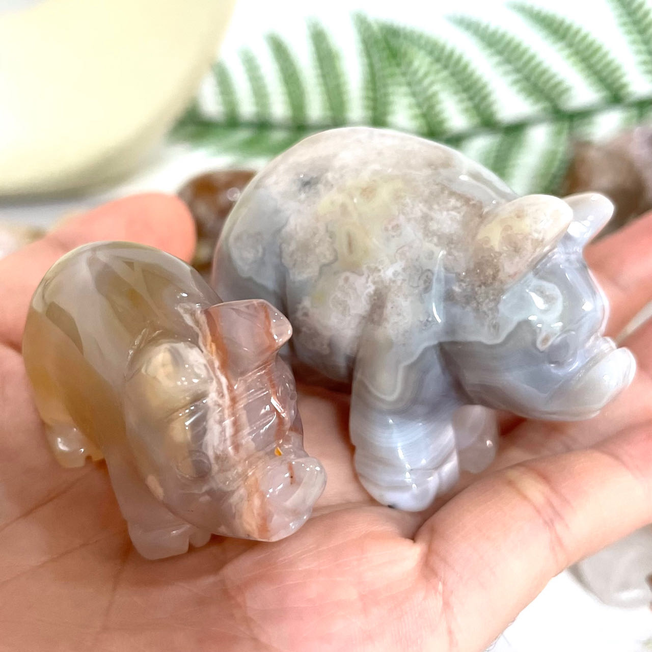 2 Counts Flower Agate Pig Crystal Healing Crystal Home Decoration From IG Crystal