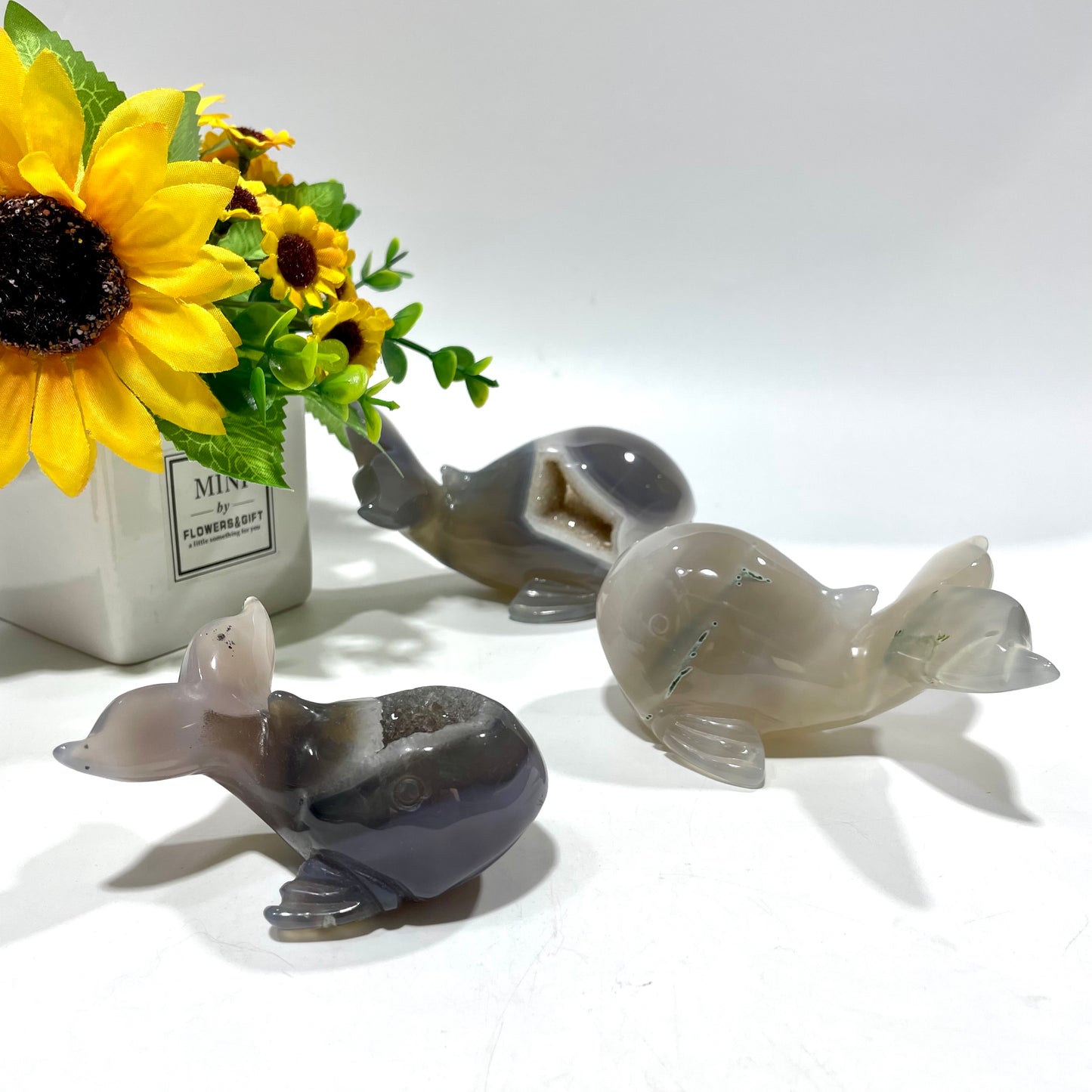 Geode Agate Whale Crystal Carving Natural Stone Gem Mining Chakra Balancing Reiki Healing Crystal Mystery Crystal Display Crystal Shopping Online Home Office Decor From IG Crystal