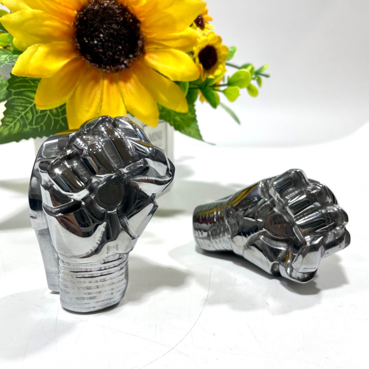 2 Counts Hematite Hands Make A Fist Healing Crystal Gem Reiki Healing Home Decor Crystal Jewelry Shop Pretty Crystals From IG Crystal