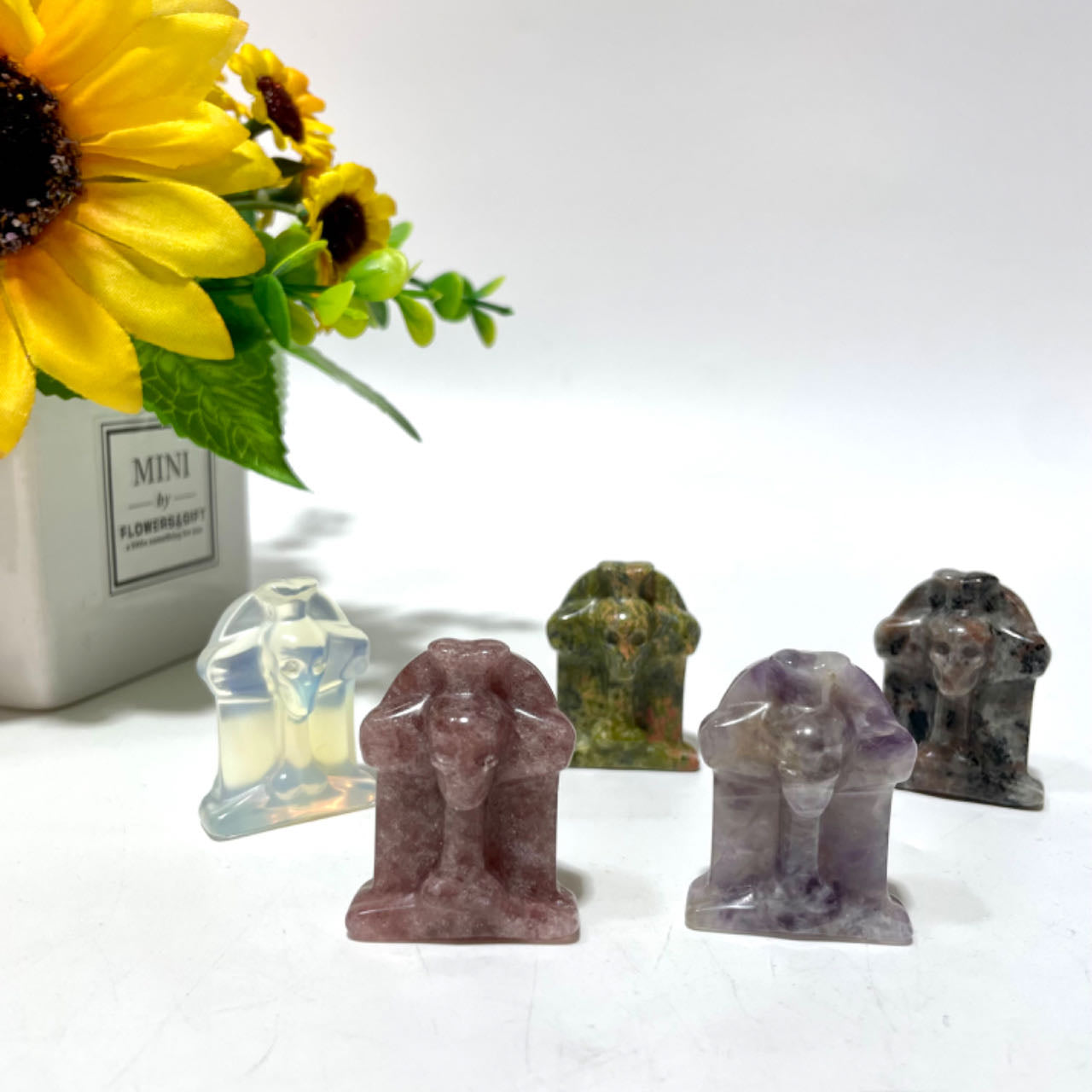 Halloween Various Materials 4CM Gravestone 5CM Black Obsidian Crow 3CM Death Crystal Carvings Set Rose Quartz Clear Quartz Yellow Tiger Eye Amethyst Sodalite Green Aventurine Rohdnite Kiwi Jasper Healing Crystal Home Decoration From IG Crystal