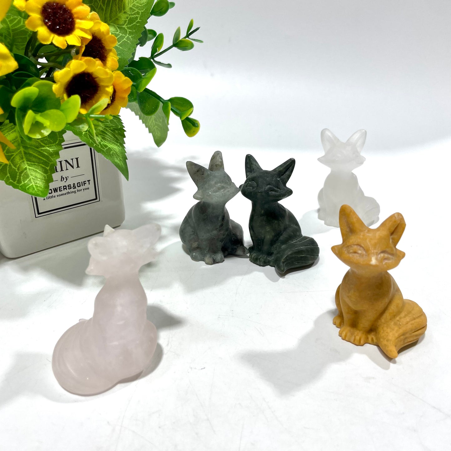 3 Counts Different Materials Fox Crystal Carving Healing Stones Natural Stone Chakra Balancing Reiki Home Office Decor From IG Crystal