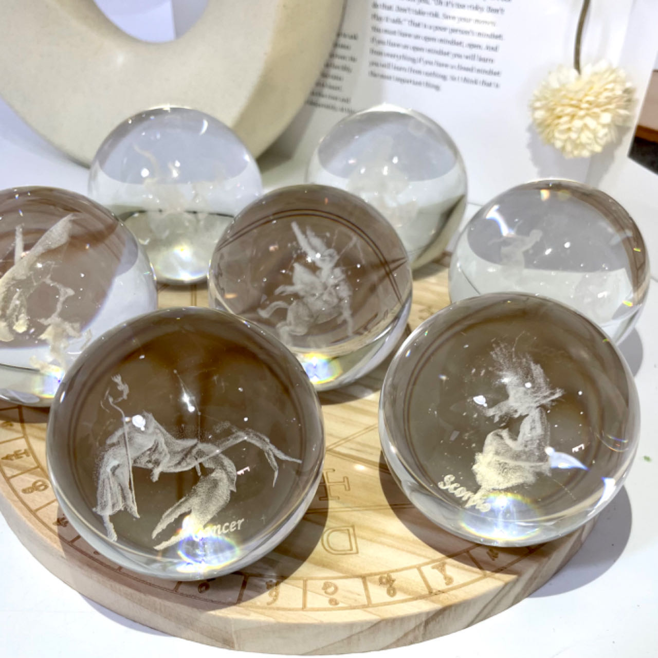 12 Constellations Aries Taurus Gemini Cancer Leo Virgo Libra Scorpio Sagittarius Capricornus Aquarius Pisces Crystals Gift Set With Wooden LED Display Base From IG Crystal