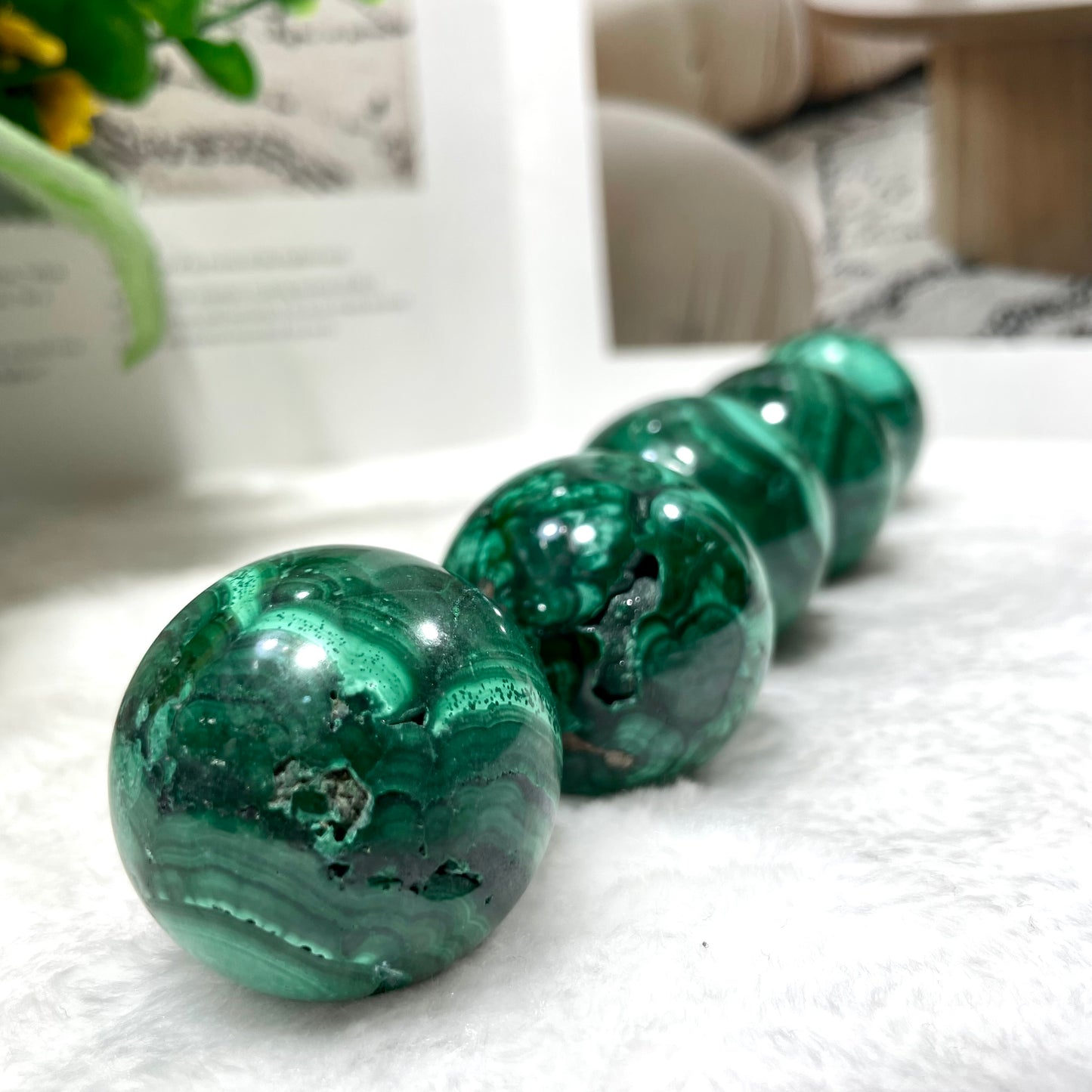2 Counts 3.5cm Malachite Ball Natural Stone Gem Mining Chakra Balancing Reiki Healing Crystal Mystery Crystal Display Crystal Shopping Online Home Office Decor From IG Crystal