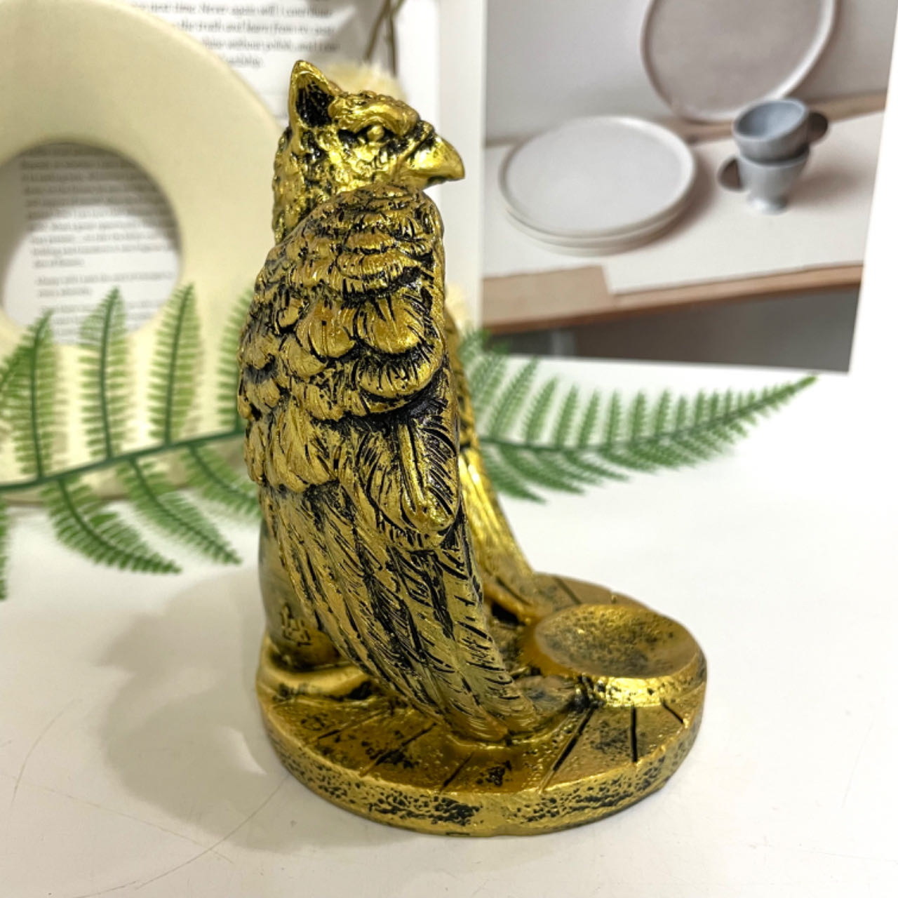 1PCS Eagle Stand Golden Healing Stone Home Decoration For Crystal Ball From IG Crystal