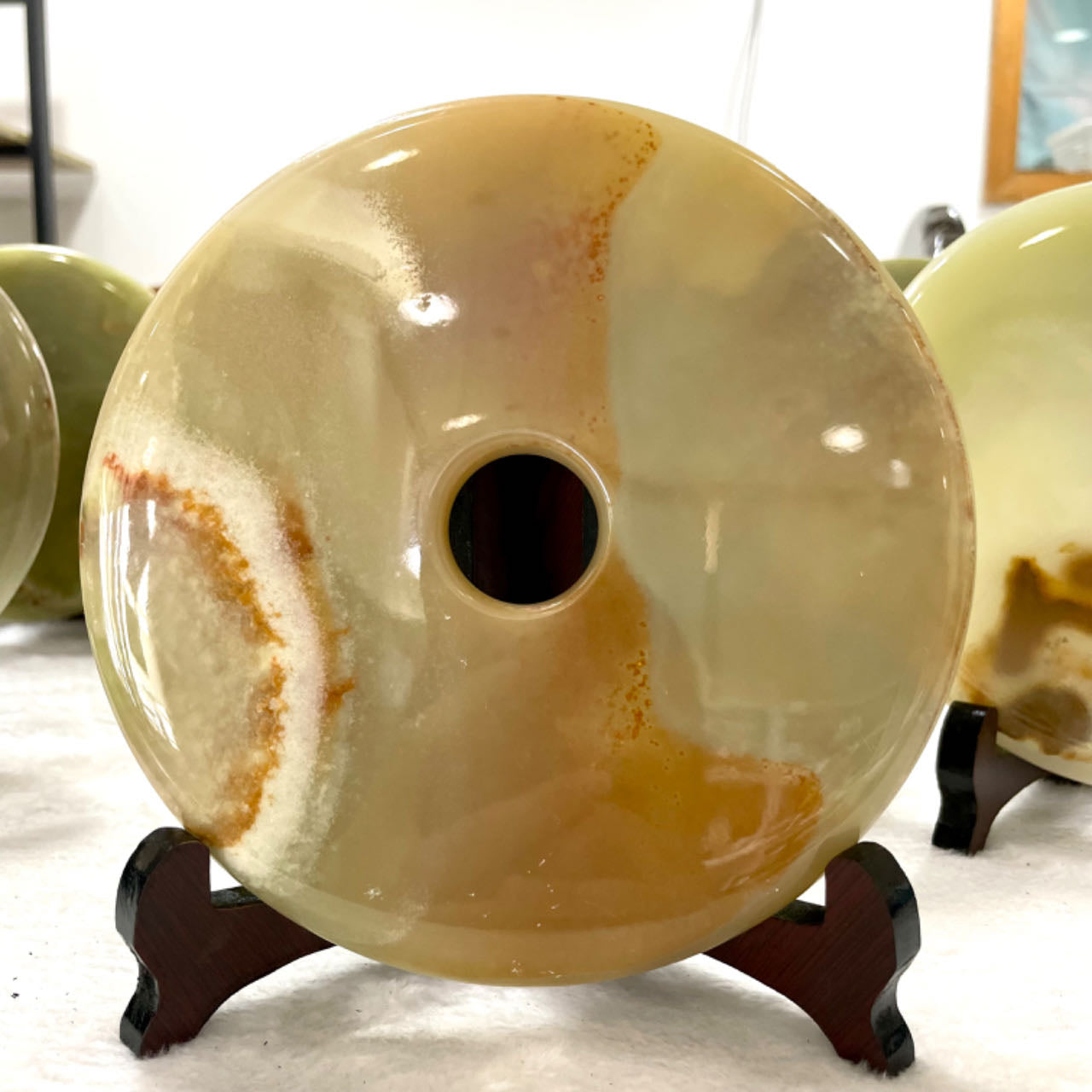 1 Count Jade Donut Crystal 16CM Xiu Yan Jade With Wood Stand Healing Crystal Home Decoration From IG Crystal