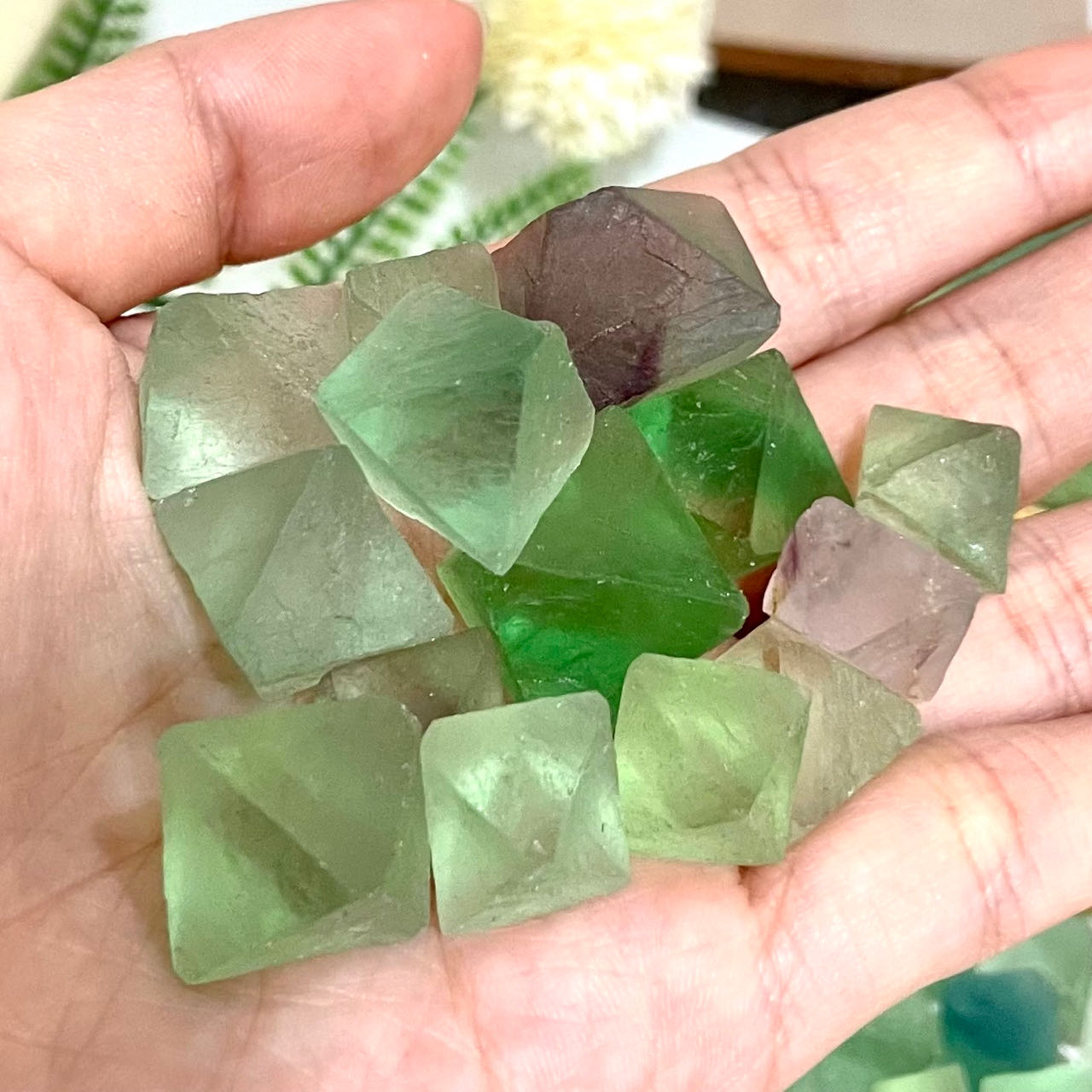 Green Flourite Diamond Shape Healing Stone About 300G From IG Crystal