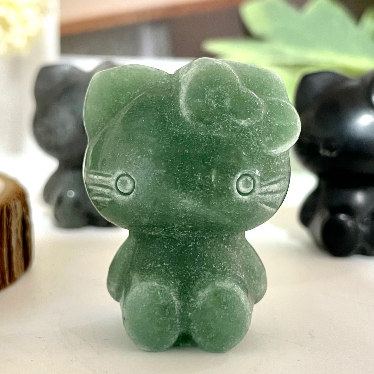 Different Maerail Hello Kitty Crystal Stochastic 10PCS Rose Quartz Clear Quartz Black Obsidian Green Aventurine Kiwi Jasper Healing Crystal From IG Crystal