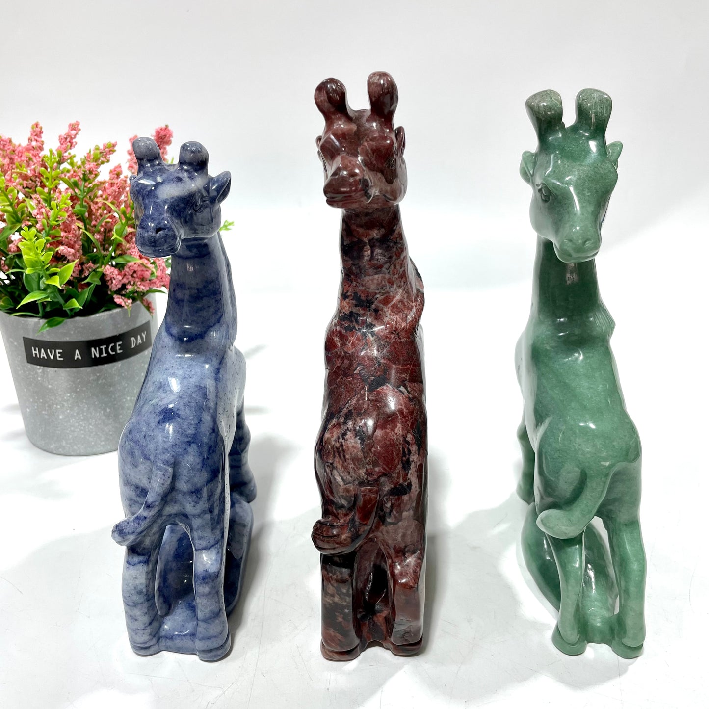1 Count Giraffe Crystal Carving Green/Blue Aventurine Red Picture Jasper Healing Stones Natural Stone Chakra Balancing Reiki Home Office Decor From IG Crystal