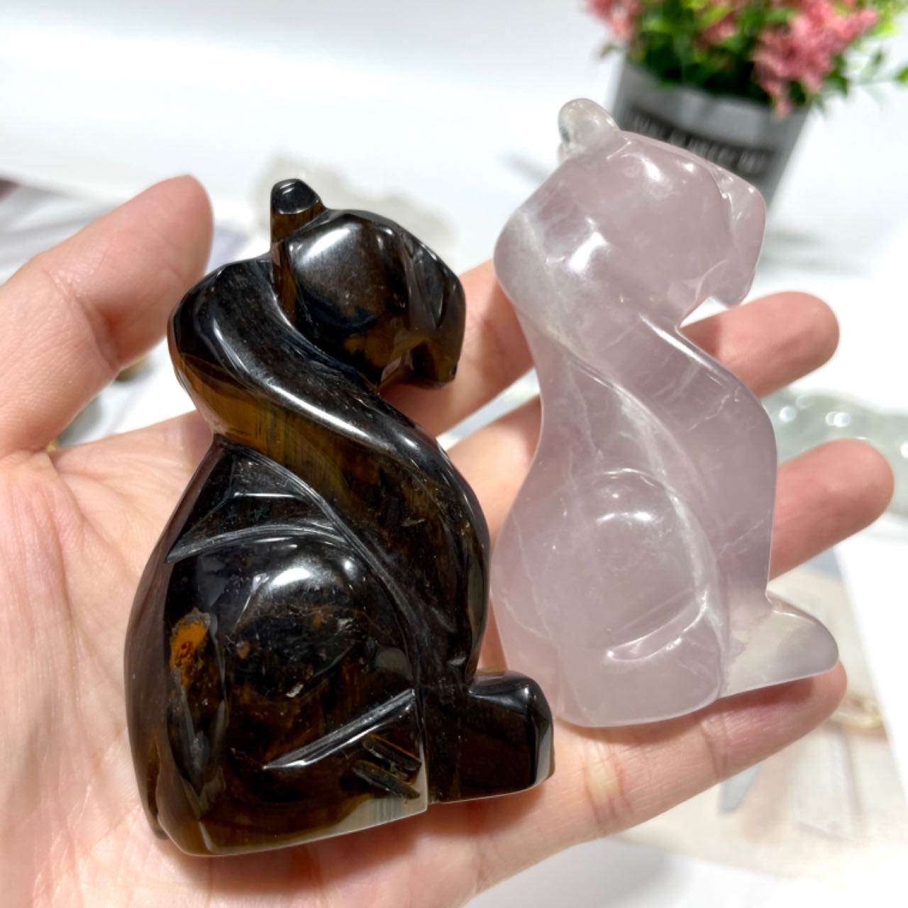 2 Counts Different Materials Leopard Crystal Carvings 3 Inches Ocean Jasper Yellow Tiger Eyes Fluorite Healing Stone Home Decoration From IG Crystal