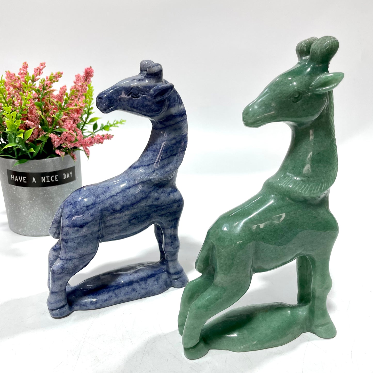 1 Count Giraffe Crystal Carving Green/Blue Aventurine Red Picture Jasper Healing Stones Natural Stone Chakra Balancing Reiki Home Office Decor From IG Crystal