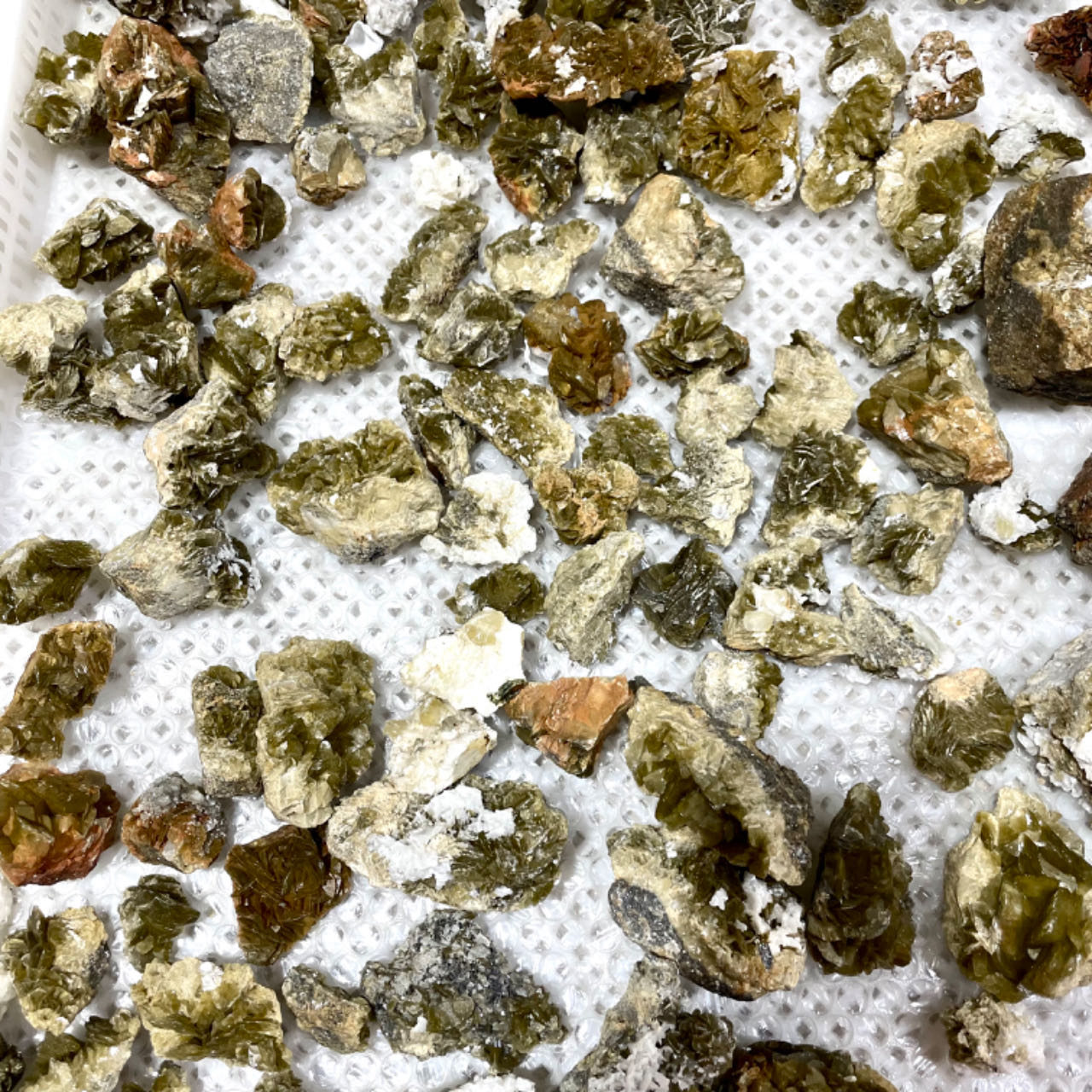 Siderite Cluster Geode Healing Crystal Gem Reiki Healing Home Decor Crystal Jewelry Shop Pretty Crystals From IG Crystal