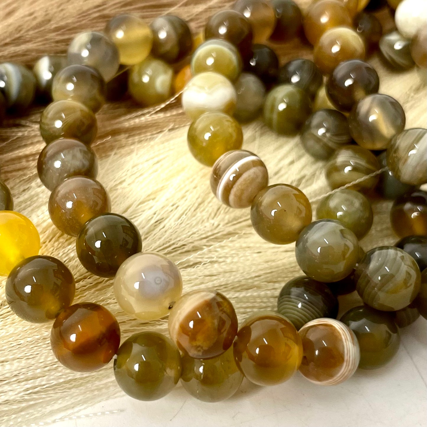 4 Counts Agate Crystal Bracelets 8mm Natural Crystals Healing Crystals Bracelet for Women and Men Teens Crystal Jewelry Shop Pretty Crystals From IG Crystal