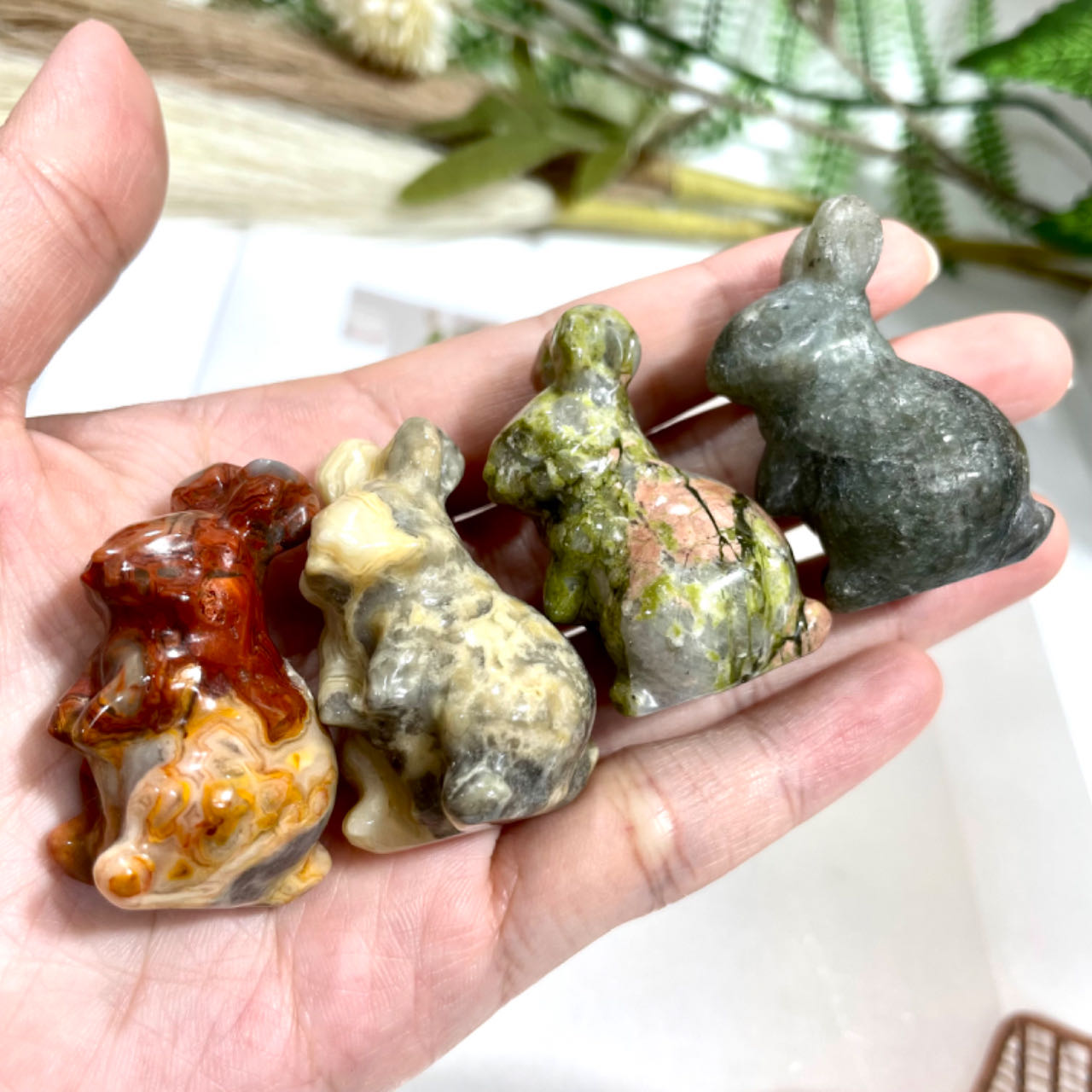 10 Counts Different Material Rabbit Crystal Clear Quartz Rose Quartz Lavakite Red Obsidian Fire Quartz Amethyst Green Aventurine Healing Stone Home Decoration From IG Crystal