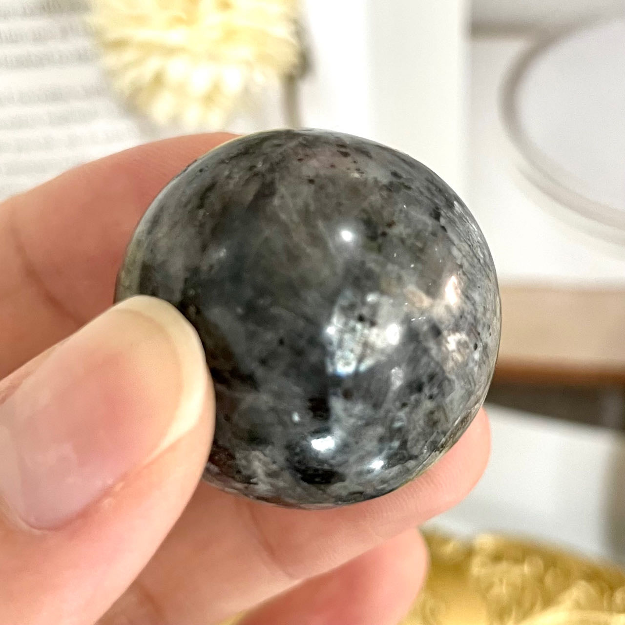 7PCS 3CM Crystal Balls With Wood Stand Set White Calcite Moss Agate Dream Amethyst Unakite Red Jasper Black Obsidian Lavakite From IG Crystal