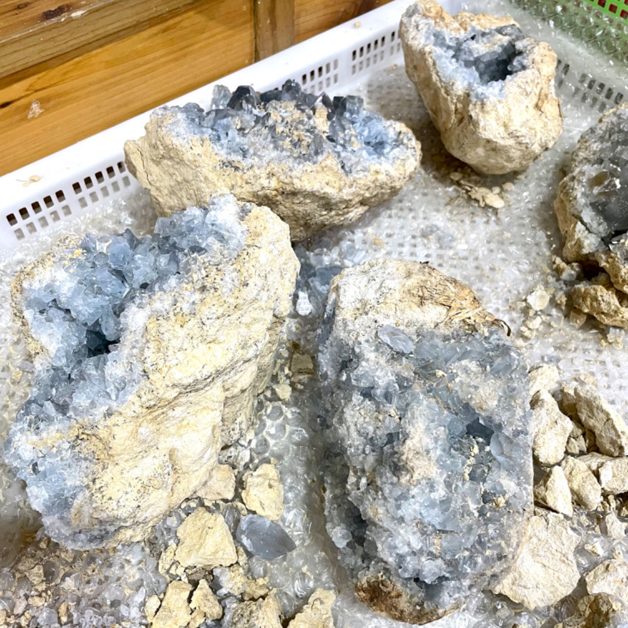 2kg Big Celestite Cluster Geode Healing Crystal Gem Reiki Healing Home Decor Crystal Jewelry Shop Pretty Crystals From IG Crystal