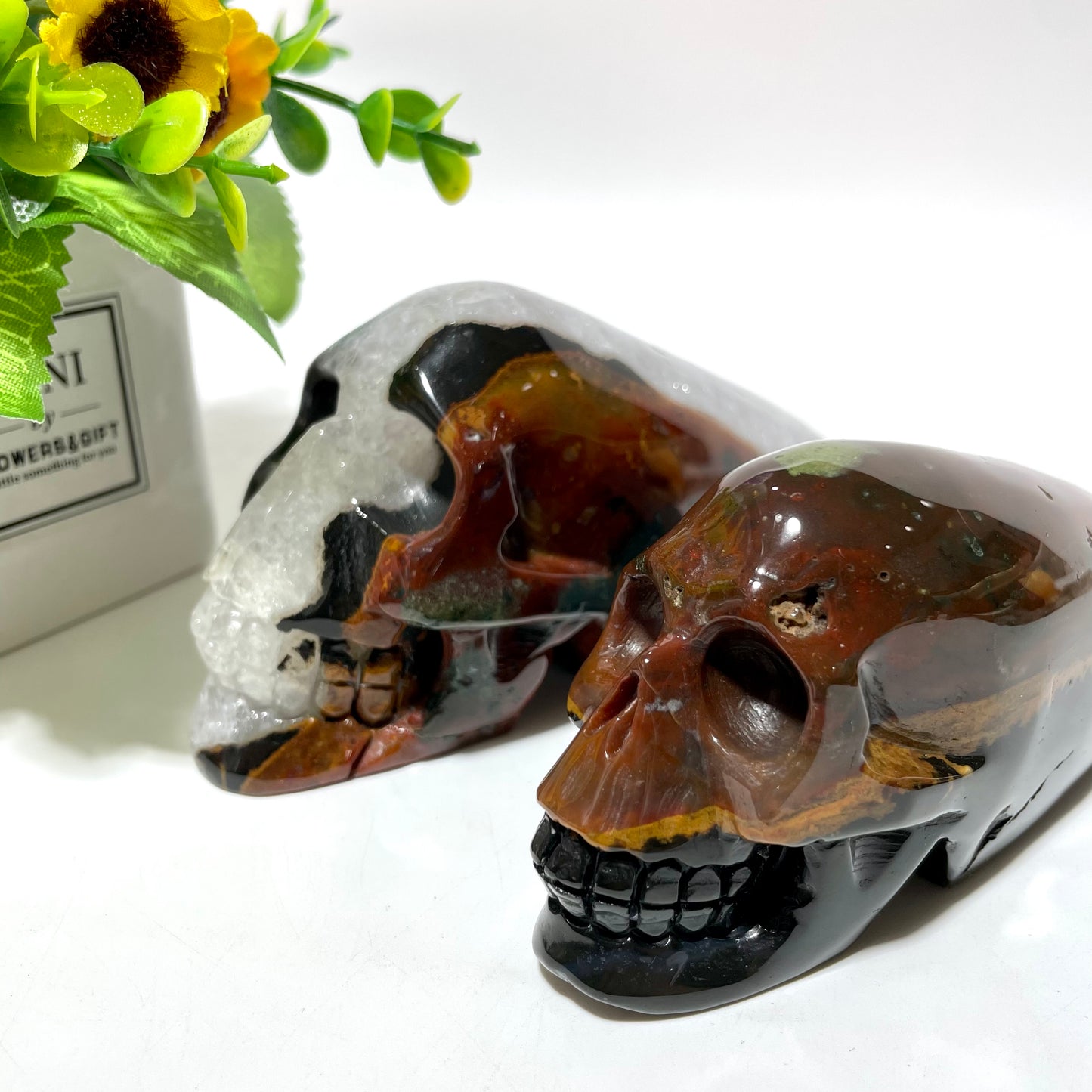 India Agate Skull Crystal Carving Natural Stone Gem Mining Chakra Balancing Reiki Healing Crystal Mystery Crystal Display Crystal Shopping Online Home Office Decor From IG Crystal
