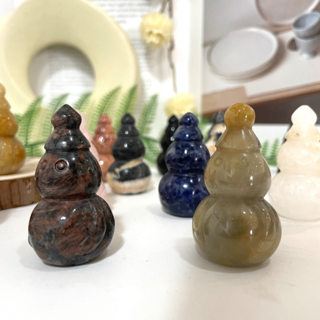 Different Maerail Snowman Crystal Stochastic 5PCS Rose Quartz Clear Quartz Black Obsidian Kiwi Jasper Red Jasper Yellow Jade Sodalite Amethyst Healing Crystal From IG Crystal