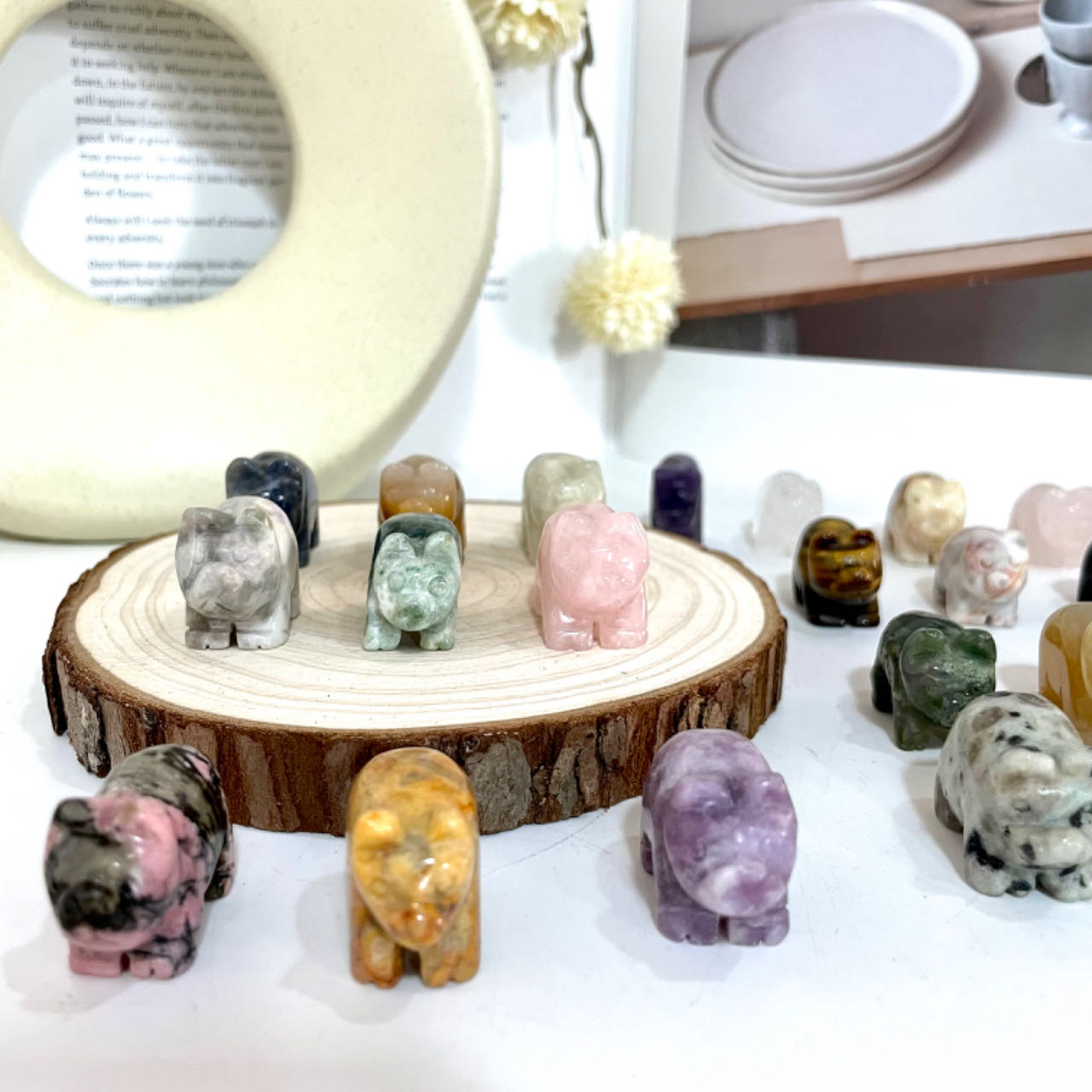 10 Counts Small Pigs Crystal 3cm Different Stones Healing Stone Home Decoration From IG Crystal