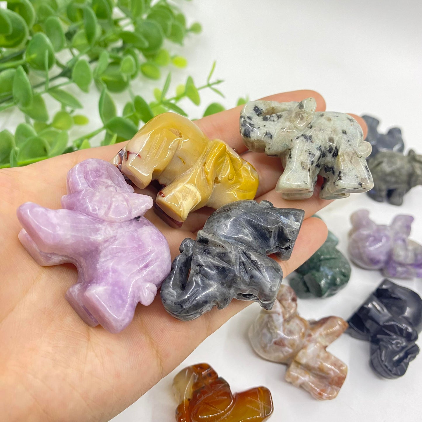 IG Crystal 12PC Mix 1.5 Inch Crystal Carvings Elephant Different Stone Healing Stone Home Decoration