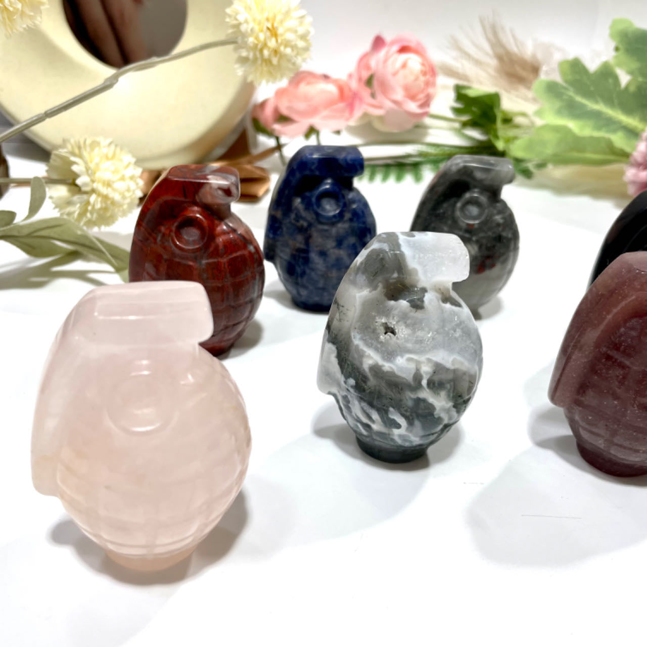 4 Counts Different Materials Bomb Crystal Rose Quartz Black Obsidian Moss Agate Strawberry Quartz Red Jasper Africa Blood Stone Healing Crystal Home Decoration From IG Crystal