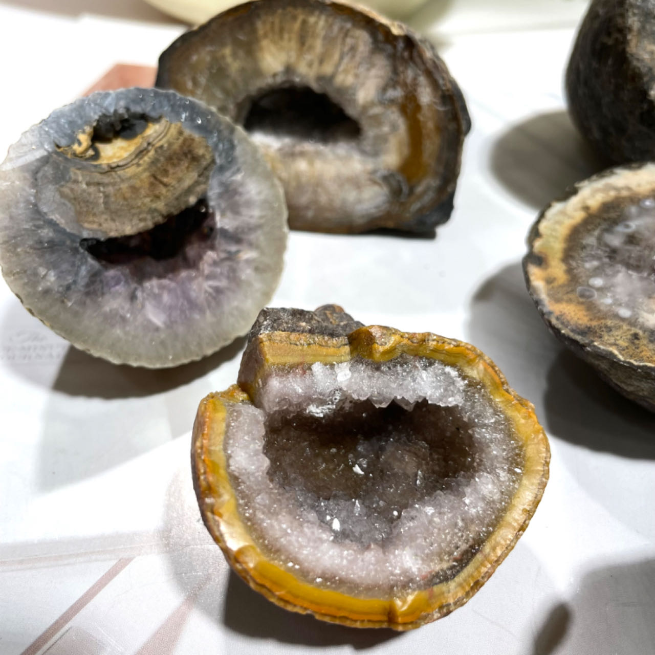 3~5 Counts Natural Stone Crystal Crafts Gift Crystal Druzy Agate Geode Raw Stone For home decor From IG Crystal