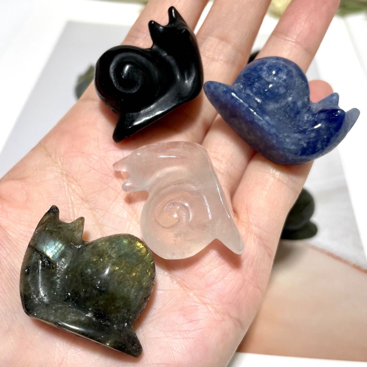 3 Counts Small Snail Crystal Labradorite Clear Quartz Obsidian Sodalite Healing Crystal Home Decoration From IG Crystal