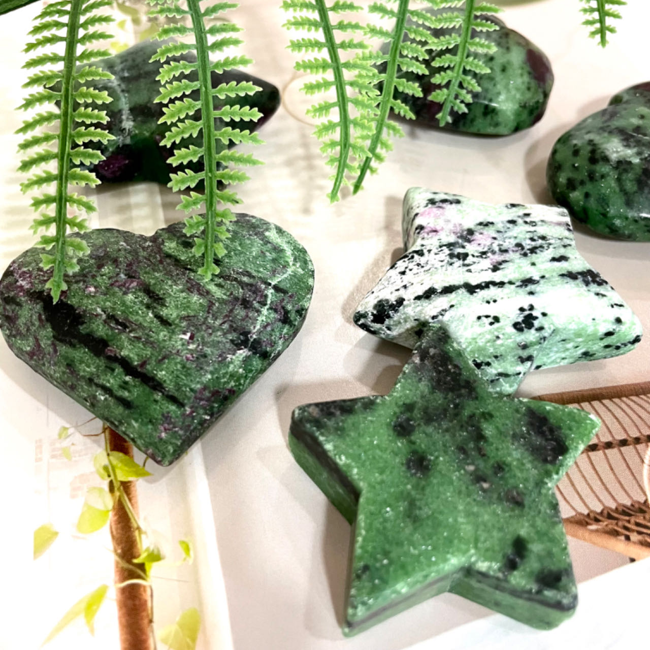 8 Counts Epidote Crystal Star Heart Shaped Crystal Healing Crystal Home Decoration From IG Crystal
