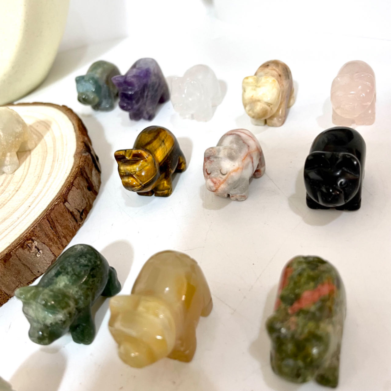 10 Counts Small Pigs Crystal 3cm Different Stones Healing Stone Home Decoration From IG Crystal