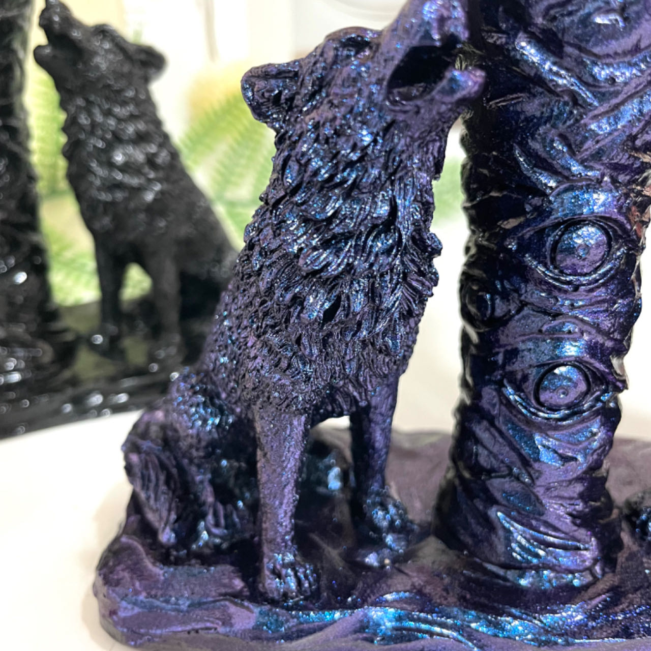 2PCS Two Wolf Stand Black Blue Healing Stone Home Decoration For Crystal Ball From IG Crystal