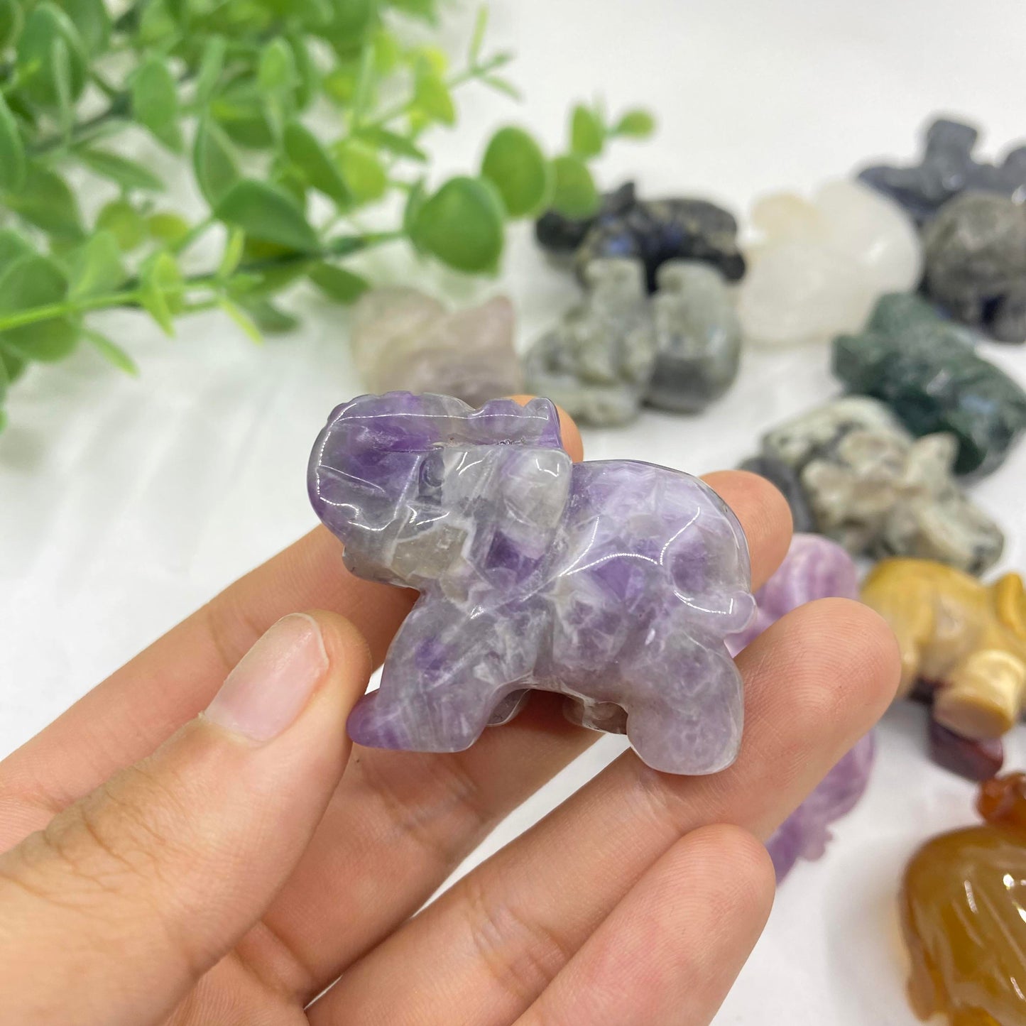 IG Crystal 12PC Mix 1.5 Inch Crystal Carvings Elephant Different Stone Healing Stone Home Decoration