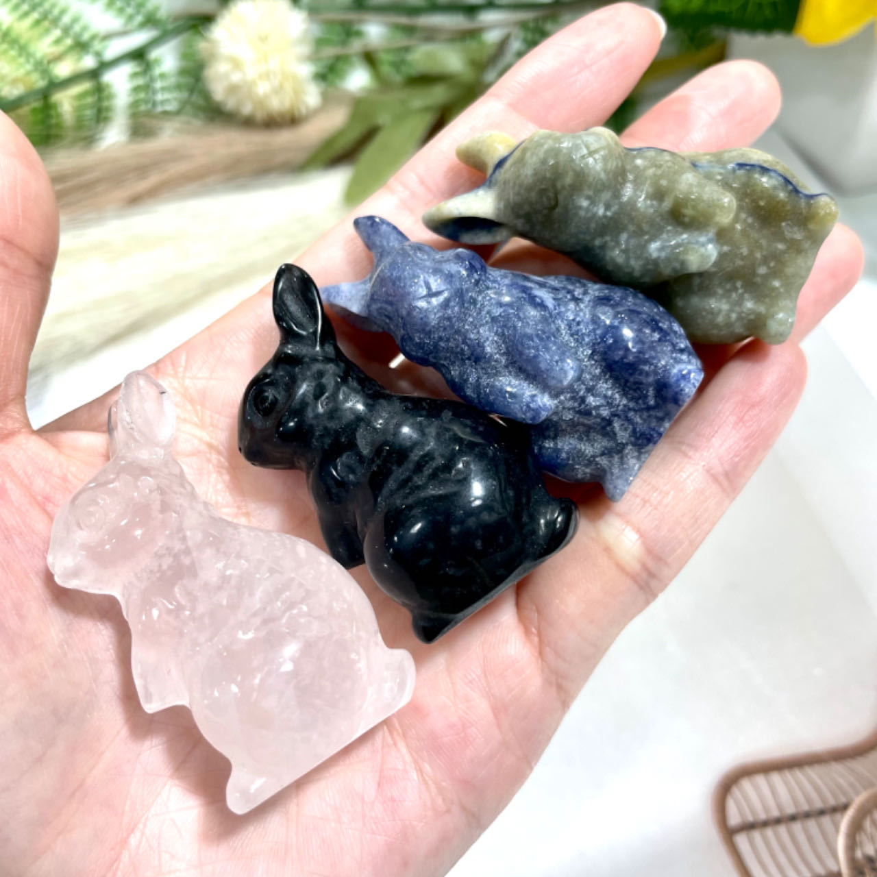 5 Counts Different Material Rabbit Crystal 2 Inch Clear Quartz Rose Quartz Lavakite Red Obsidian Fire Quartz Amethyst Green Aventurine Healing Stone Home Decoration From IG Crystal