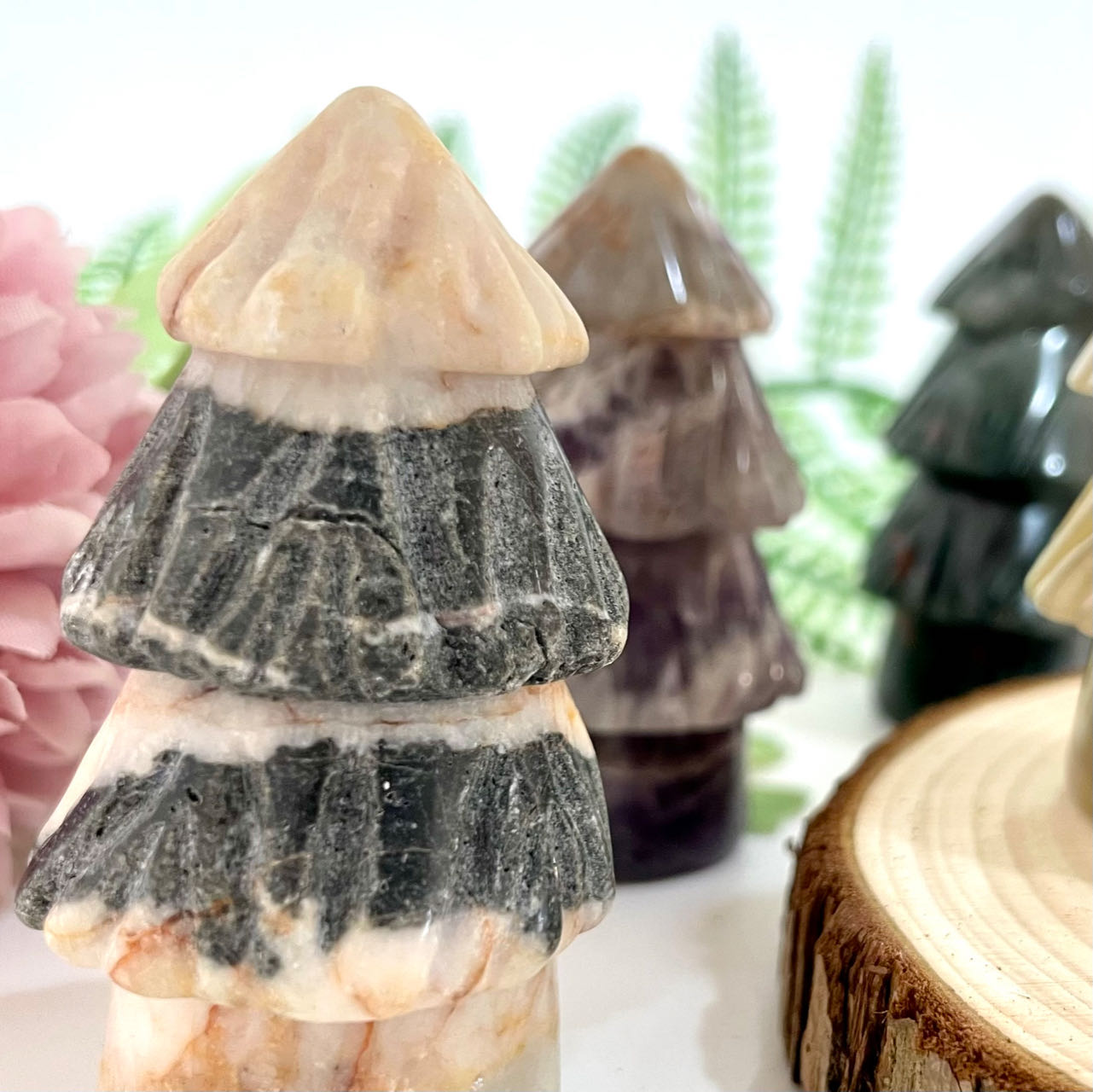 Any 4PCS Different Maerail Christmas Tree Crystals Clear Quartz Yellow Crystal Rose Quartz Amethyst Green Flourite From IG Crystal