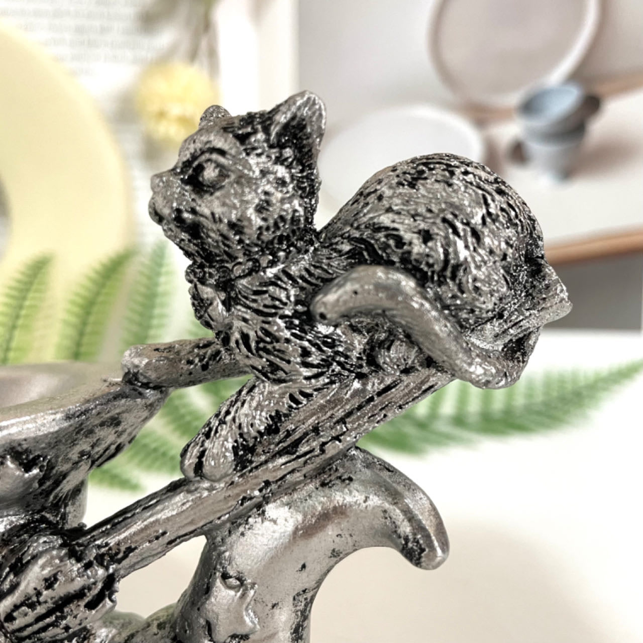 2PCS Broom Cat Stand Silver Healing Stone Home Decoration For Crystal Ball From IG Crystal