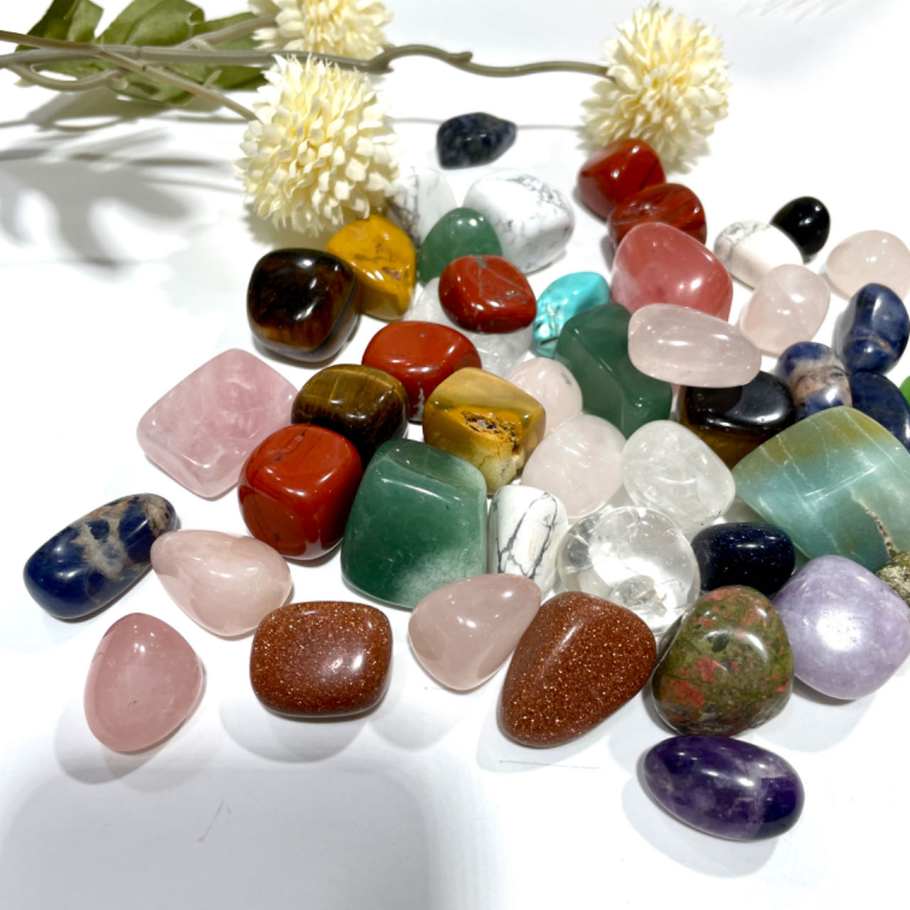 800g Different Materials Crystal Stone Irregular Stone Clear Quartz Amethyst Opalite Tiger Eyes Green Aventurine Moonkaite Jasper Healing Stone Home Decoration From IG Crystal