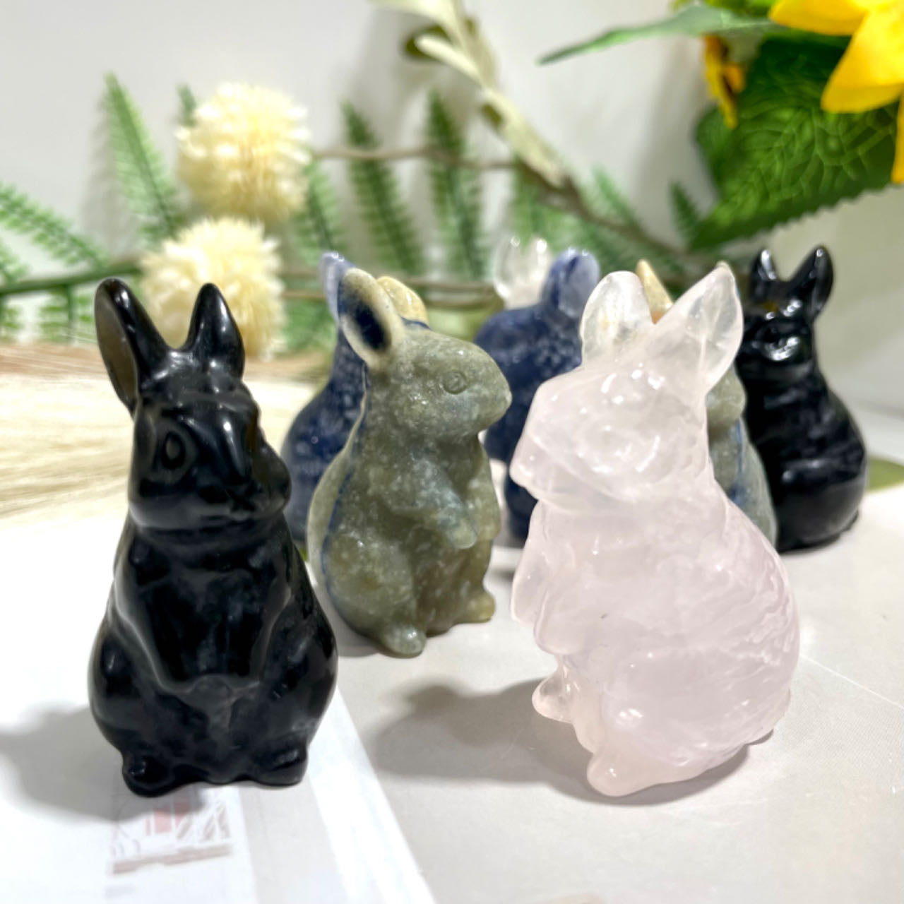 5 Counts Different Material Rabbit Crystal 2 Inch Clear Quartz Rose Quartz Lavakite Red Obsidian Fire Quartz Amethyst Green Aventurine Healing Stone Home Decoration From IG Crystal