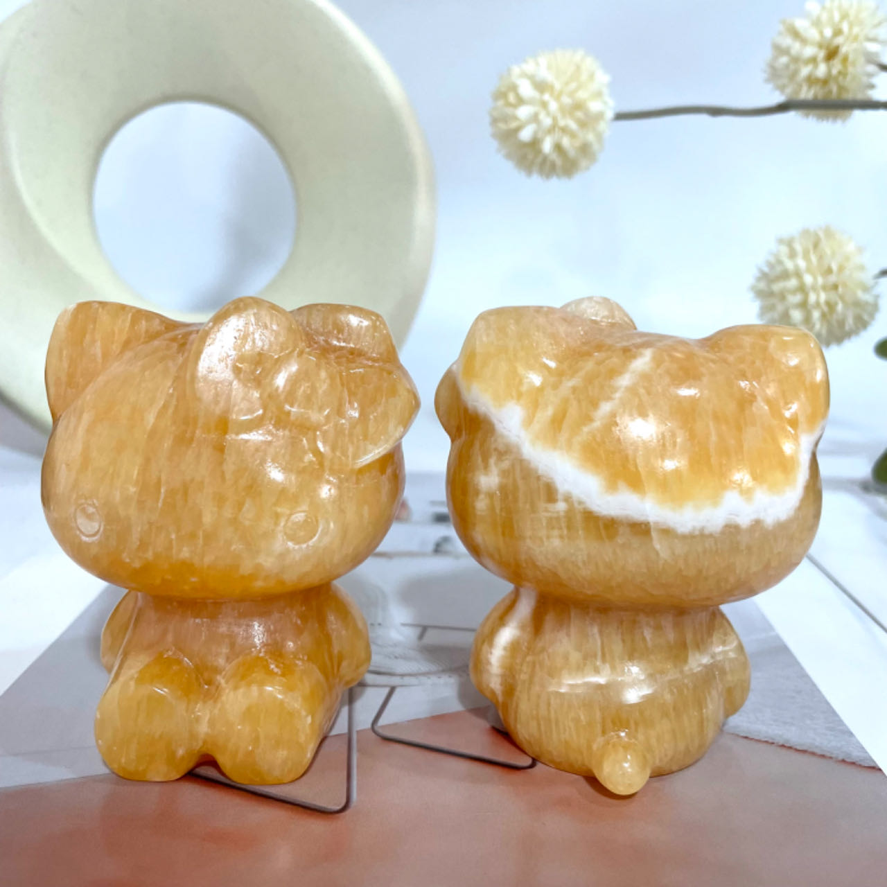 IG Crystal 2 Counts Hello Kitty Crystal Yellow Calcite Pink Opal Garnet Healing Crystal Home Decoration