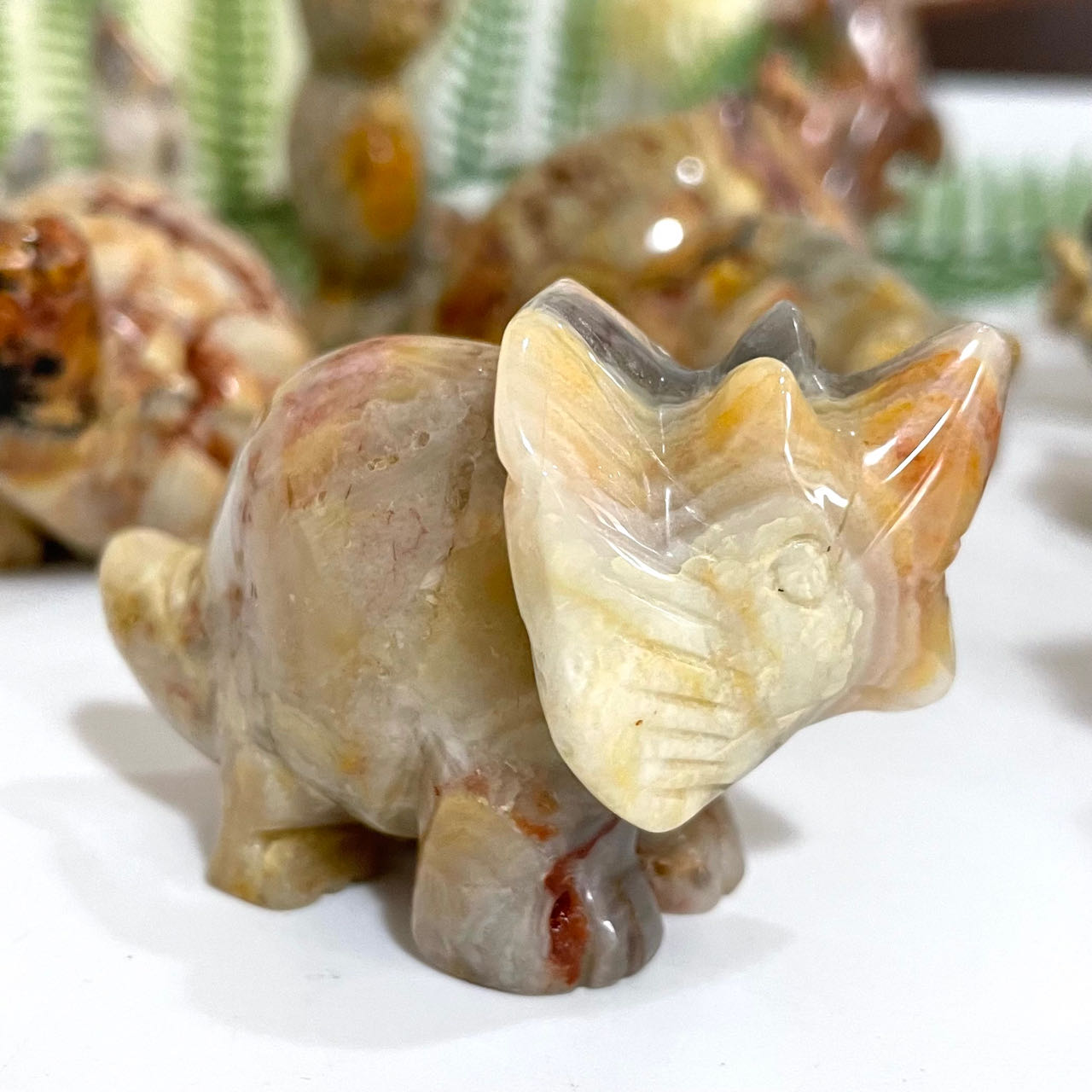 Crazy Lace Agate Animals Crystal Dog Dolphin Frog Cat Fish Shark Bear Rhinoceros Tortoise Healing Stone Home Decoration From IG Crystal