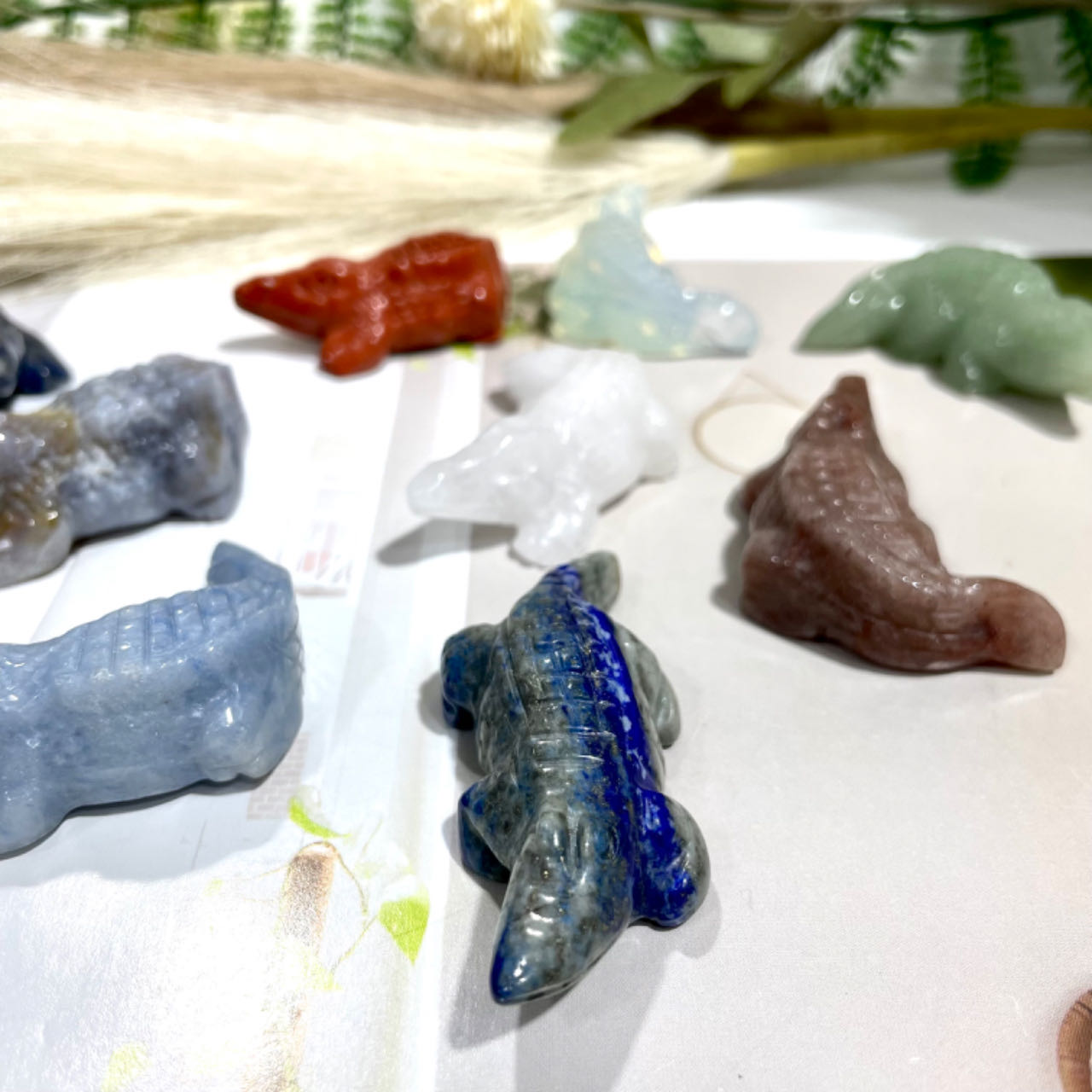 5 Counts Different Material Crocodile Crystal Lavakite Red Obsidian Fire Quartz Strawberry Quartz Opalite Green Aventurine Healing Stone Home Decoration From IG Crystal