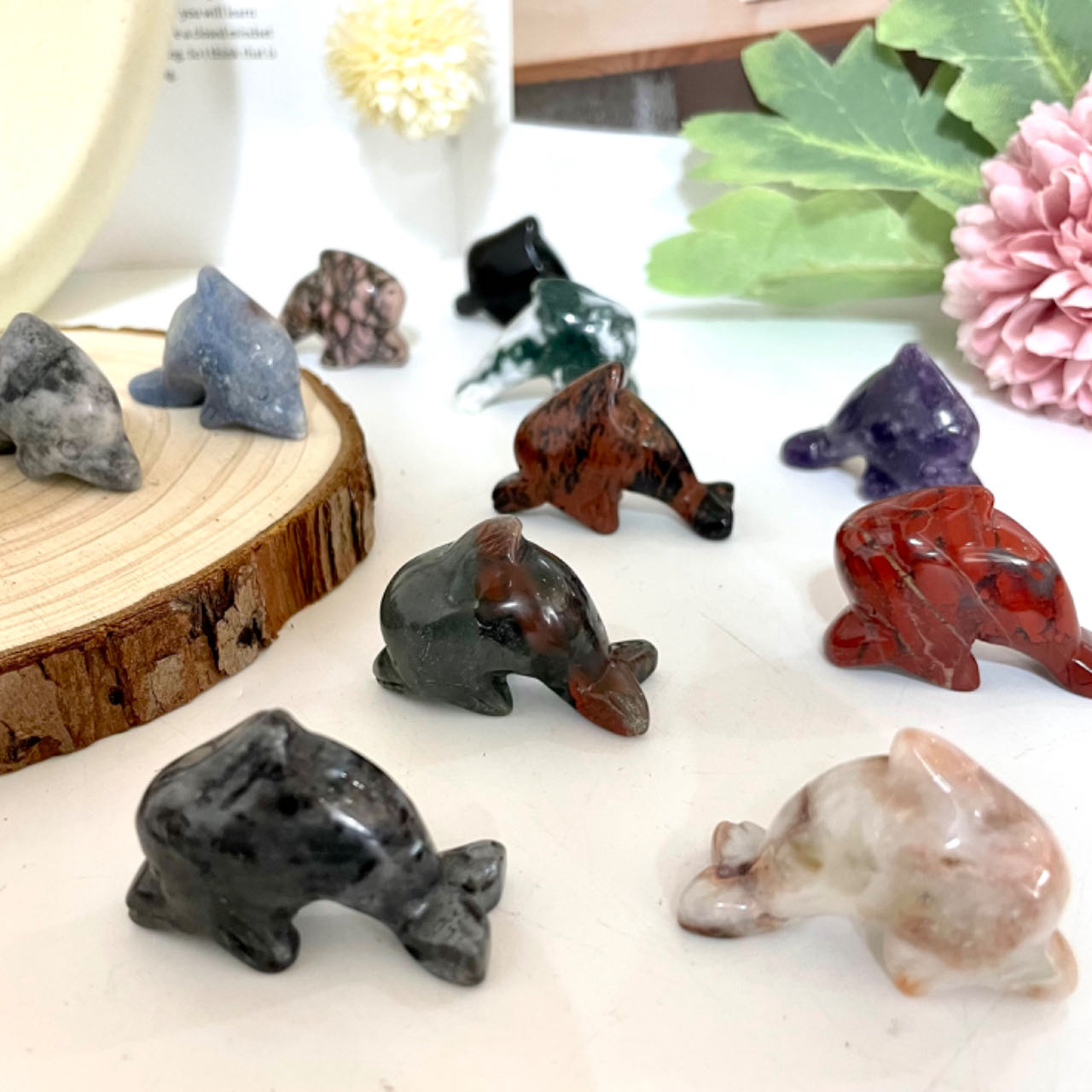 Stochastic 7PCS Different Maerail Dolphin Crystal Rose Quartz Clear Quartz Black Obsidian Green Aventurine Kiwi Jasper Red Jasper Amethyst Yooperlite From IG Crystal