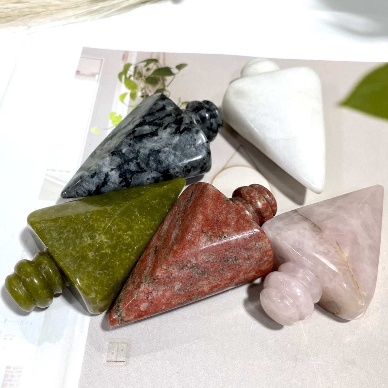 3 Counts Different Material Perfume Bottle Necklace Rose Quartz Lavakite Red Obsidian Healing Stone Home Decoration From IG Crystal