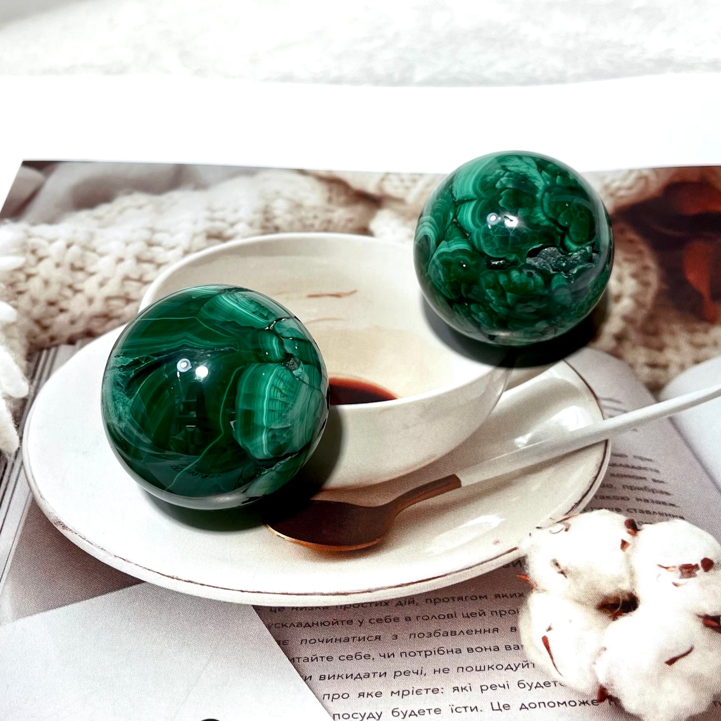 2 Counts 3.5cm Malachite Ball Natural Stone Gem Mining Chakra Balancing Reiki Healing Crystal Mystery Crystal Display Crystal Shopping Online Home Office Decor From IG Crystal