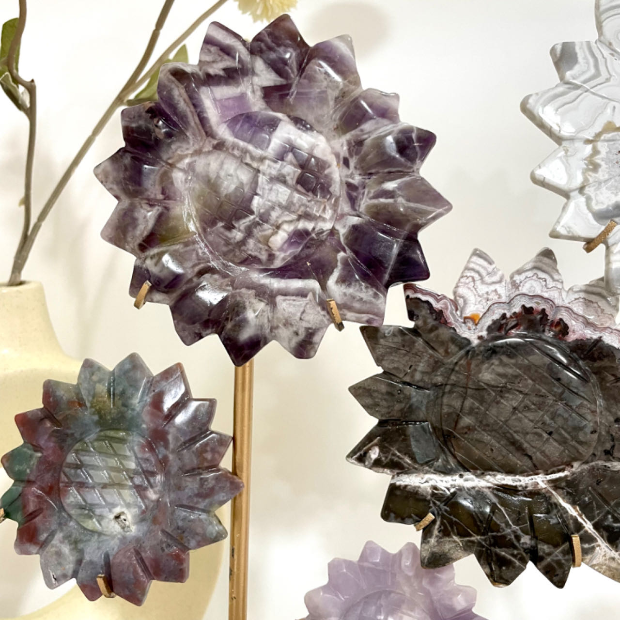 Sunflower Crystal Table Decoration Stochastic 1PCS Flourite Amethyst Rose Quartz Yooperlite From IG Crystal