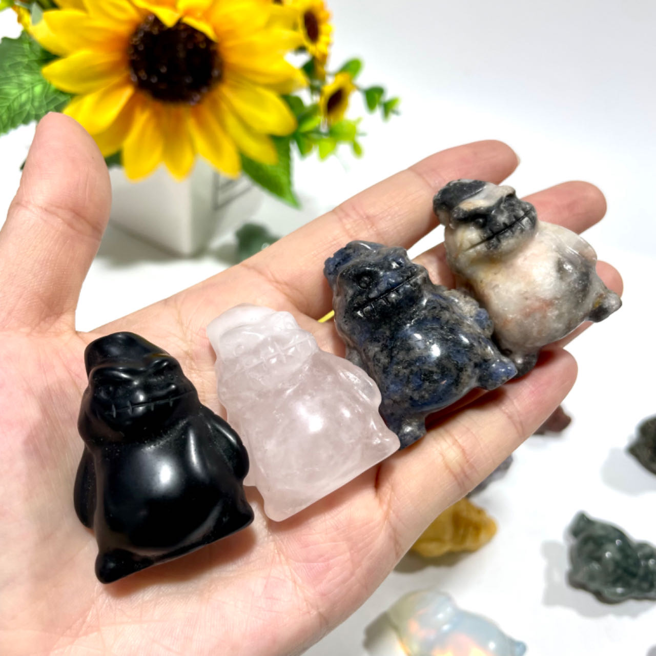 3 Counts Halloween Boogie Crystal Carving Healing Crystal Gem Reiki Healing Home Decor Crystal Jewelry Shop Pretty Crystals From IG Crystal