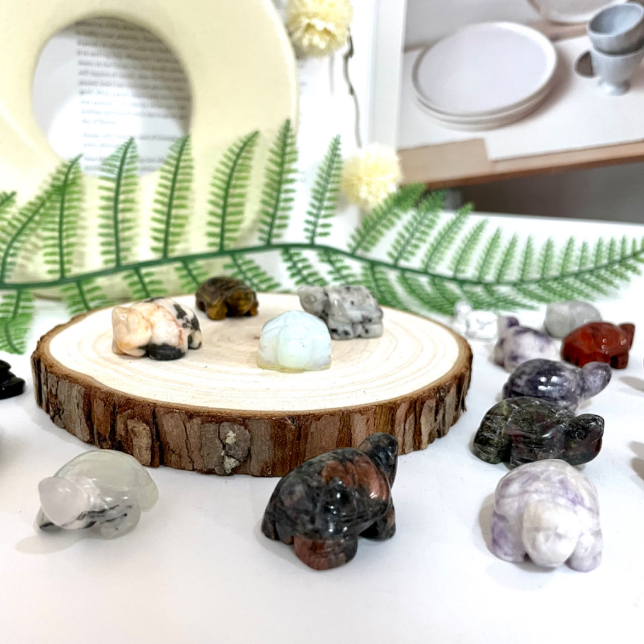 12 Counts Mix 3cm Crystal Carvings Turtle Different Stone Healing Stone Home Decoration From IG Crystal