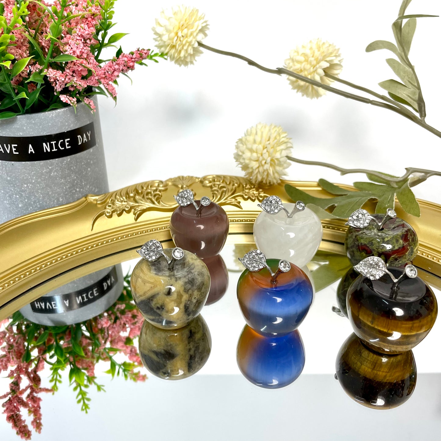 Different Materials Apple Crystal Carvings 5 Counts Set Yellow Tiger Eyes Cat Eye Clear Quartz Healing Stones Natural Stone Chakra Balancing Reiki Home Office Decor From IG Crystal