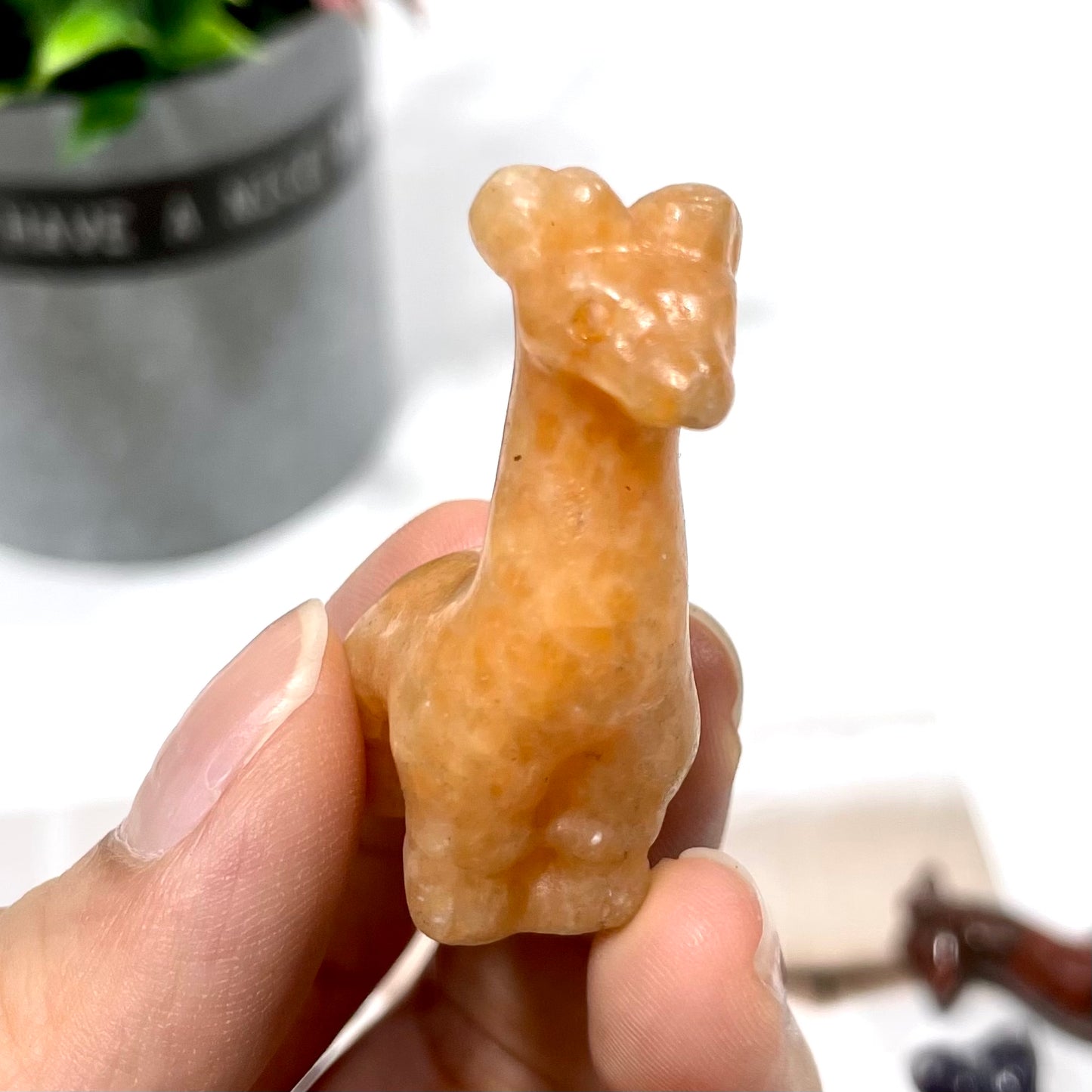 Different Material 4CM Height Small Giraffe Crystal Carvings 8 Counts Rose Quartz Clear Quartz Yellow Tiger Eye Amethyst Sodalite Green Aventurine Rohdnite Kiwi Jasper Healing Crystal Home Decoration From IG Crystal