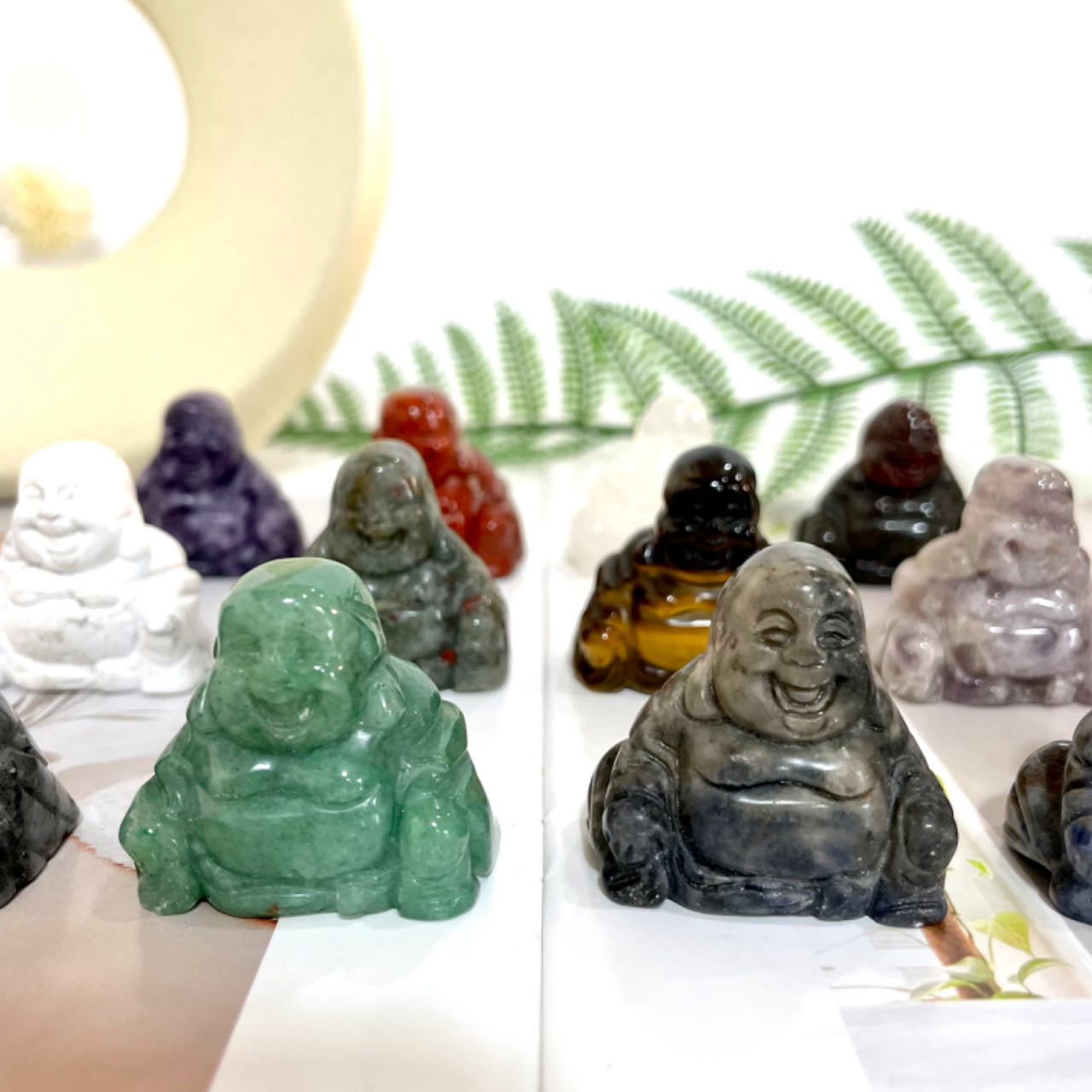 4 Counts Different Materials 1.5 Inch Buddha Crystal Rose Quartz Clear Quartz Yellow Tiger Eye Amethyst Sodalite Green Aventurine Rohdnite Kiwi Jasper Healing Crystal Home Decoration From IG Crystal