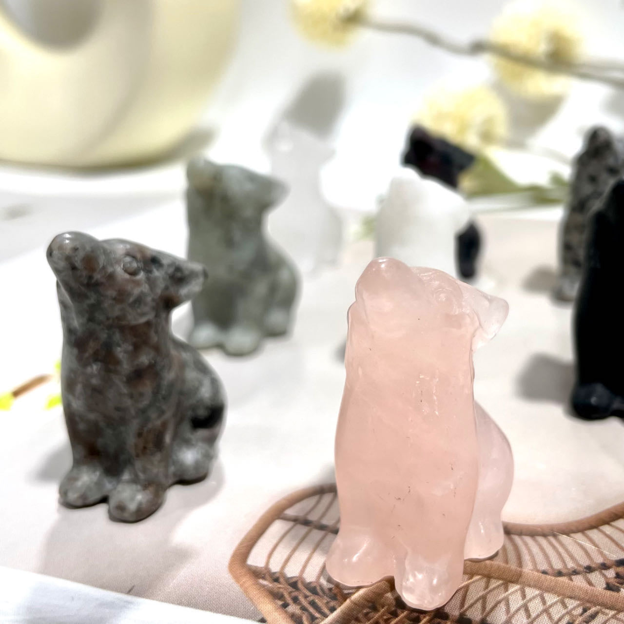 5 Counts Different Materials Small Wolf Crystal Clear Quartz Rose Quartz Green Aventurine Yooperlite Black Obsidian Red Que Sera Healing Crystal Home Decoration From IG Crystal